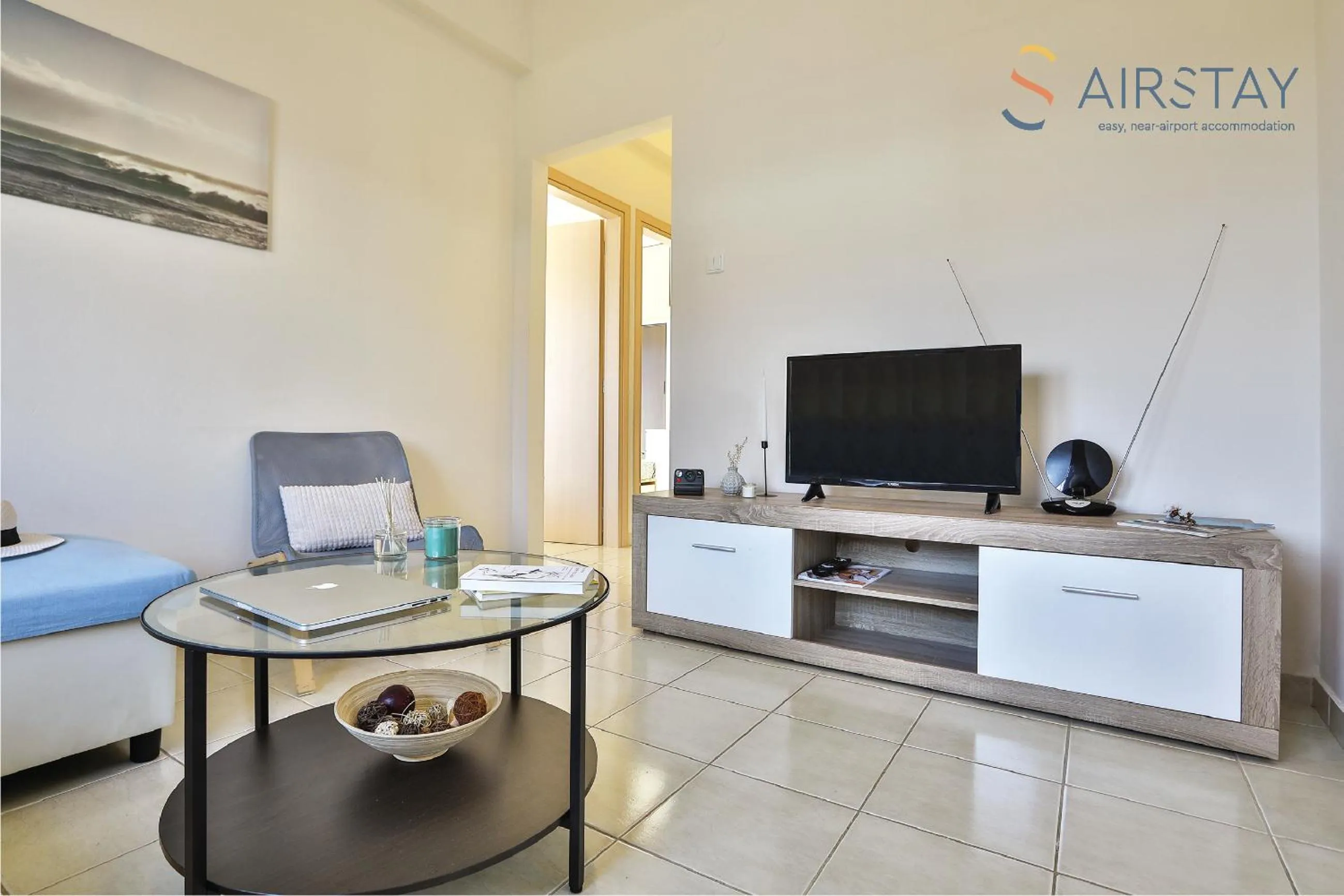 Living room in Nautilus Apartments Airport by Airstay