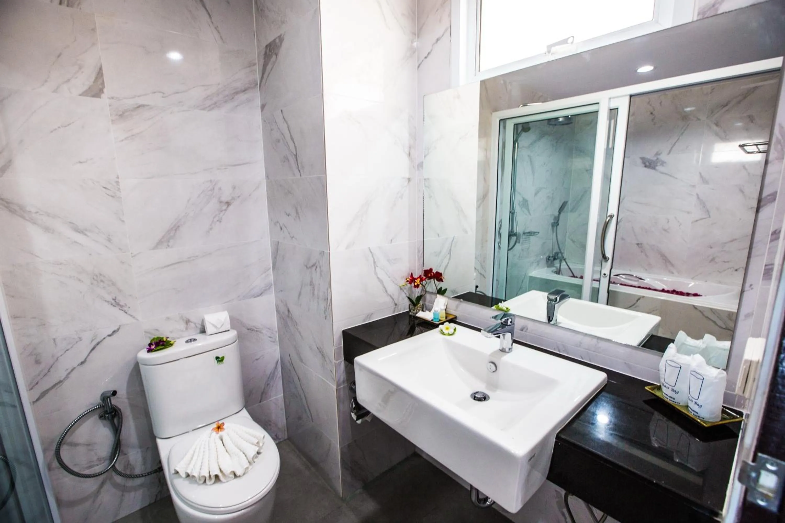 Shower in Lamai Coconut Beach Resort