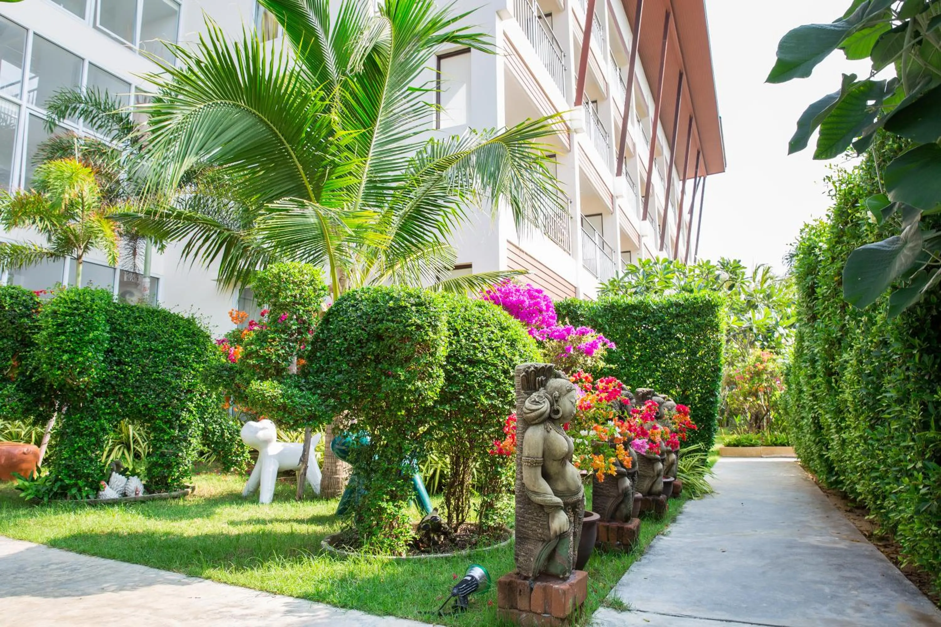 Garden in Lamai Coconut Beach Resort