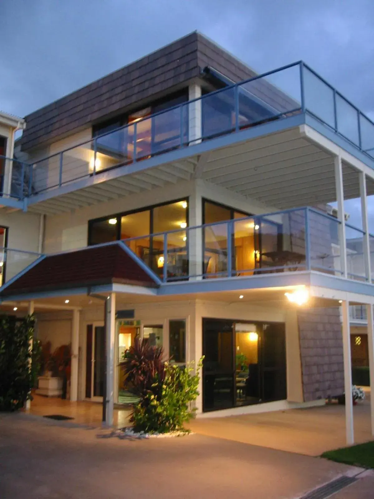 Facade/entrance in By the Bay Beachfront Apartments Facade/entrance in By the Bay Beachfront Apartments