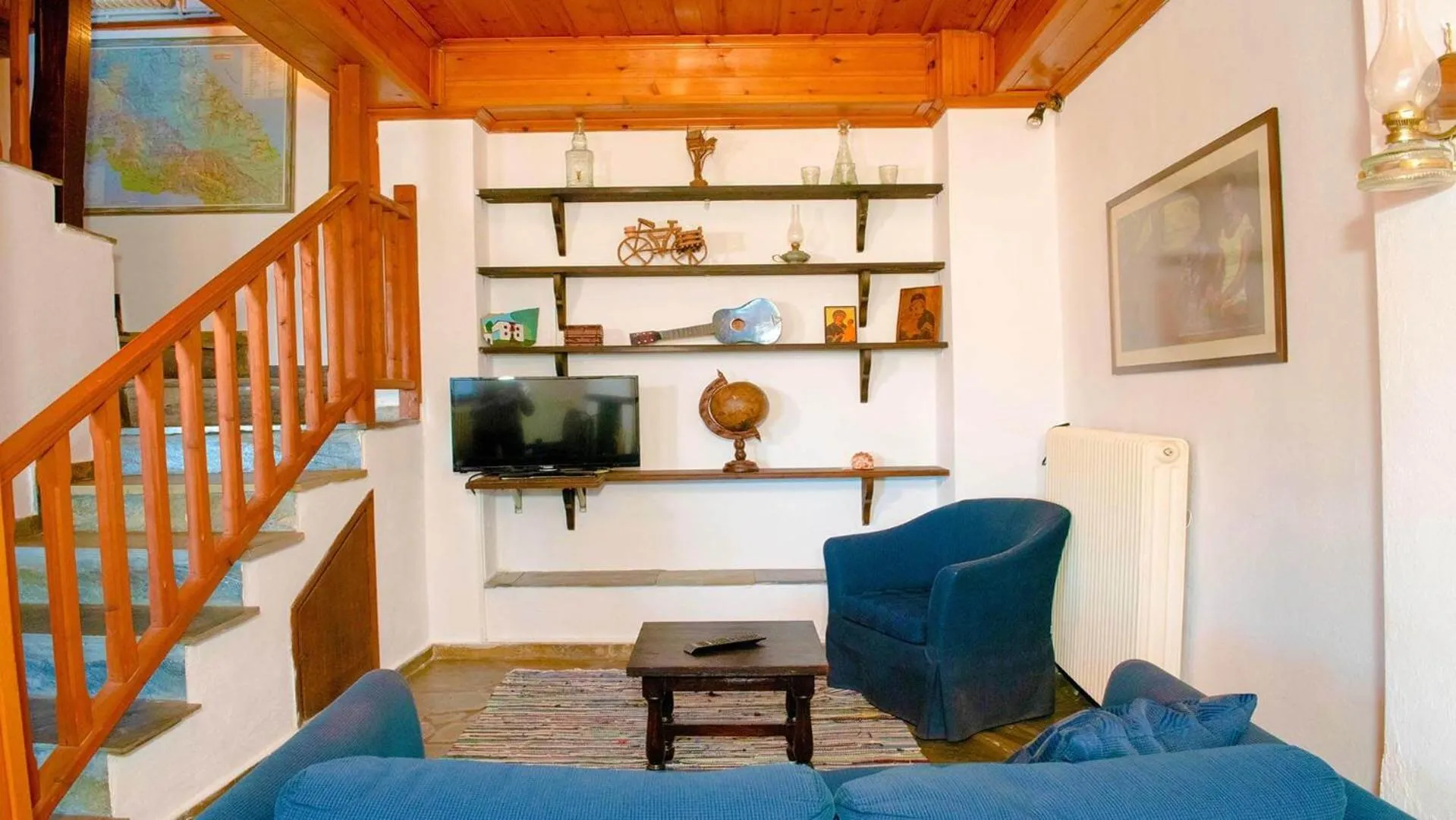 TV and multimedia in Chrissi Nefeli