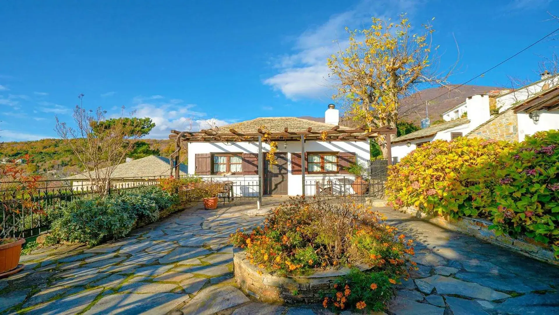Classic House with view on Pagasitikos Gulf in Chrissi Nefeli Classic House with view on Pagasitikos Gulf in Chrissi Nefeli