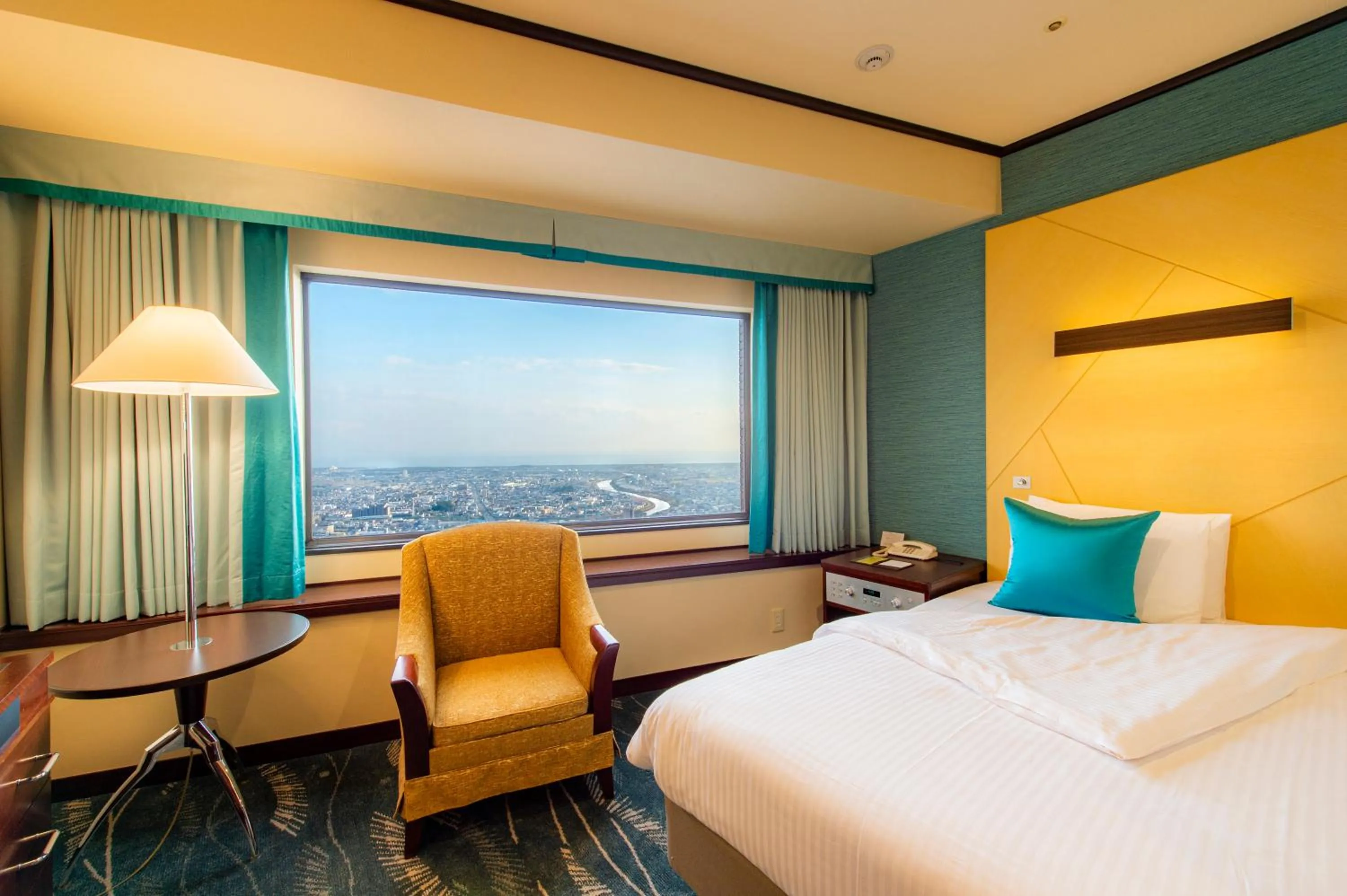 Photo of the whole room, Bed in Okura Act City Hotel Hamamatsu