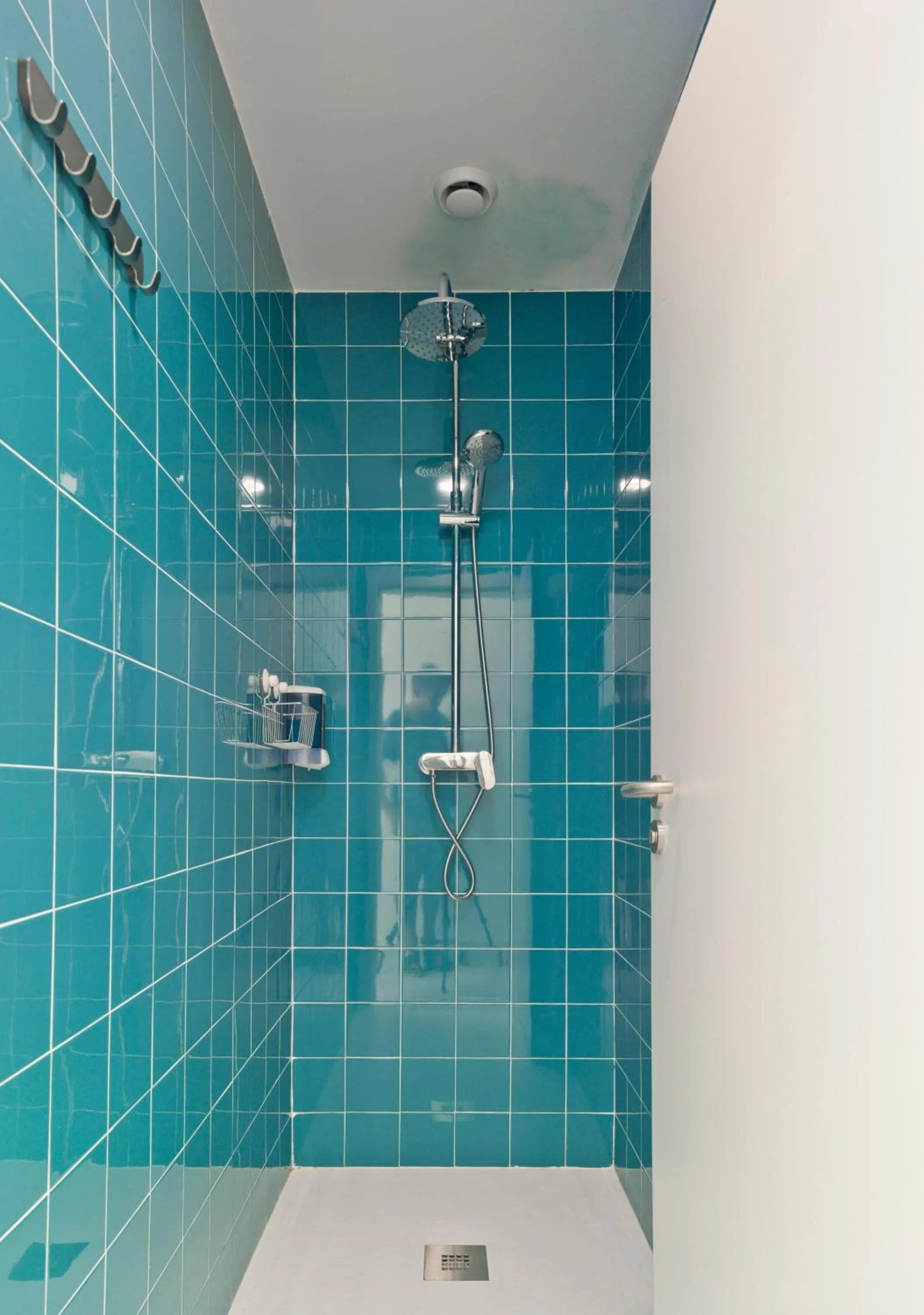 Shower in Loop INN Hostel Cartagena