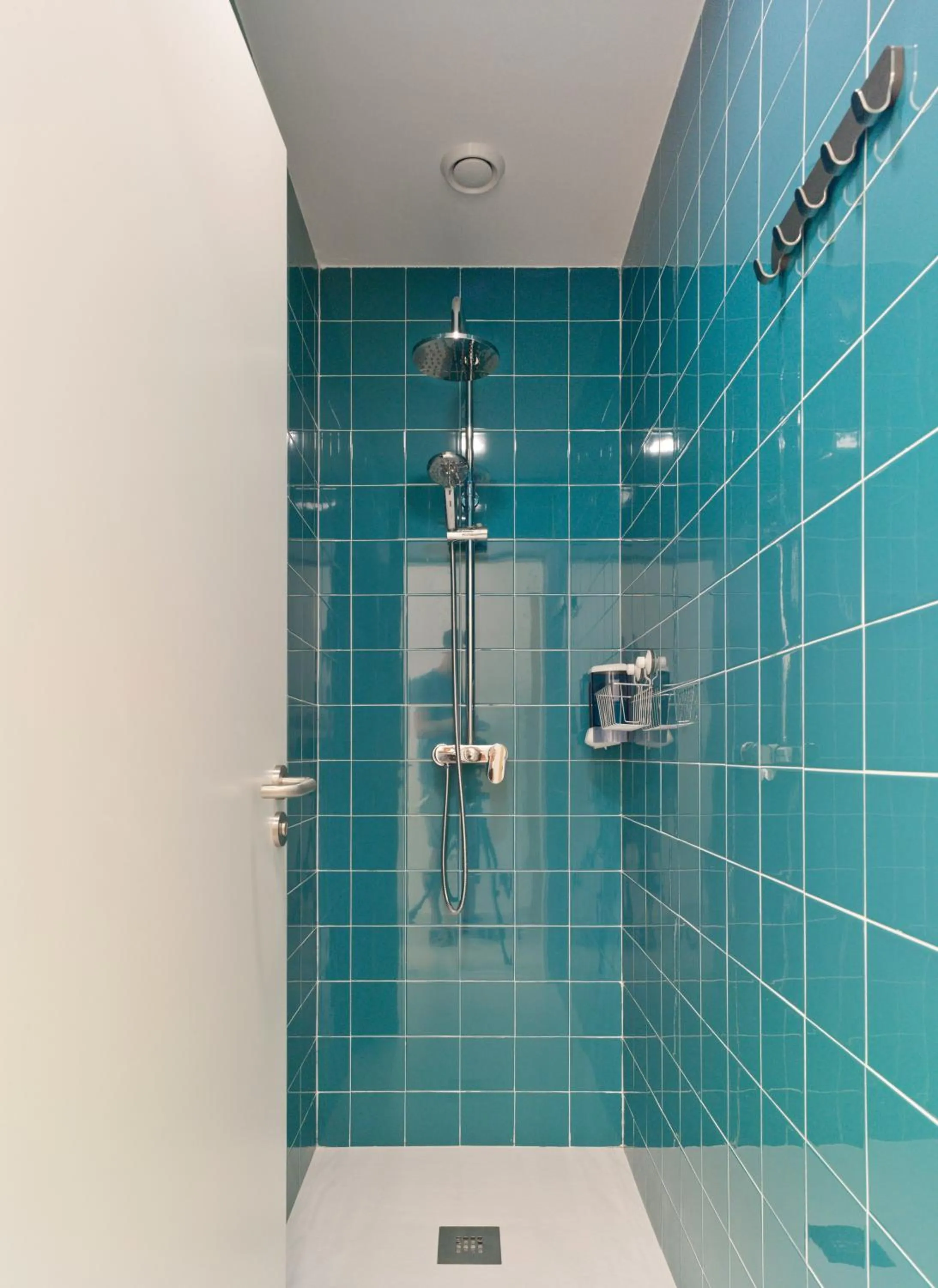 Shower in Loop INN Hostel Cartagena