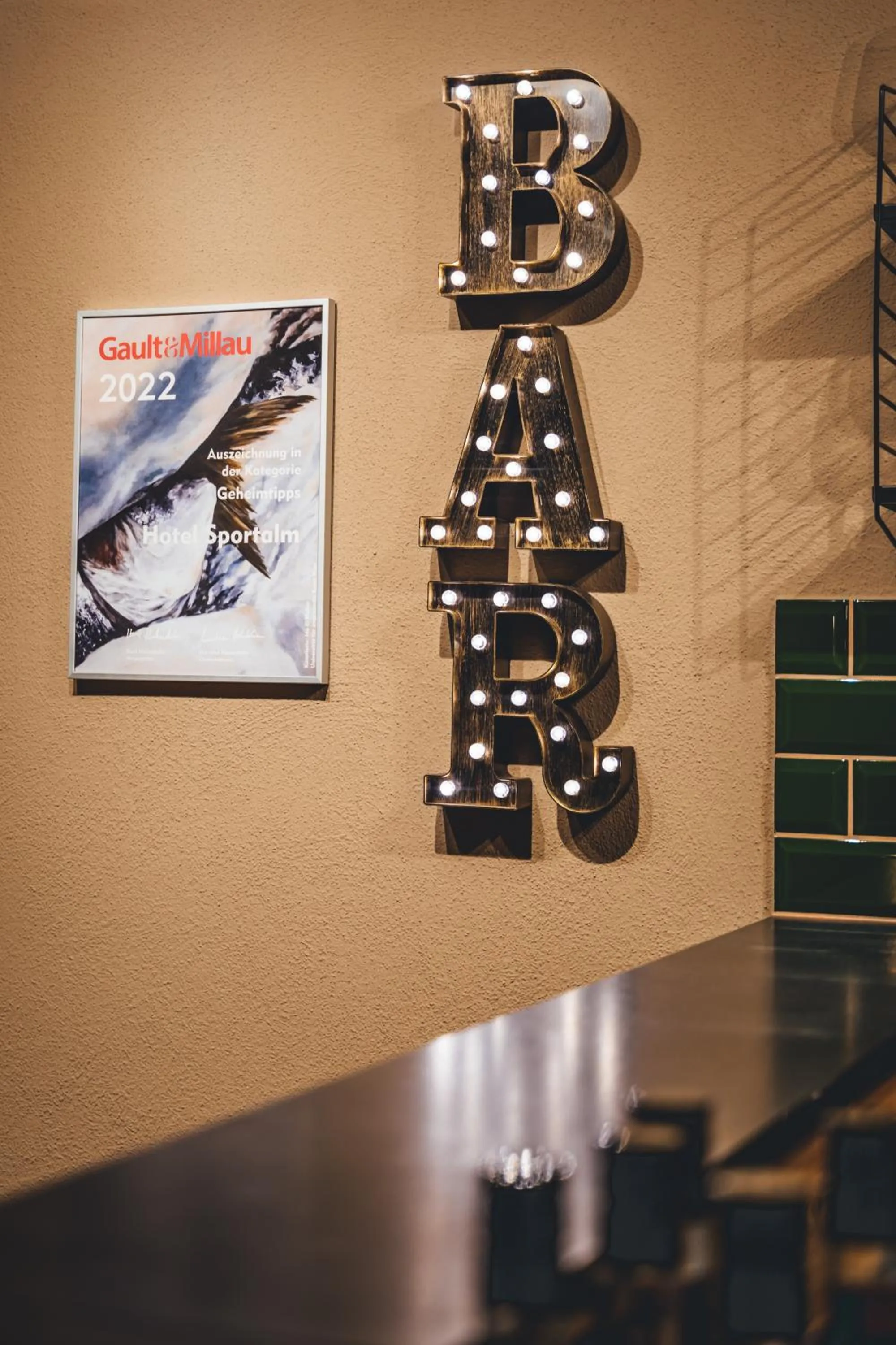 Lounge or bar in Hotel Sportalm - Adults Only Boutique Hotel