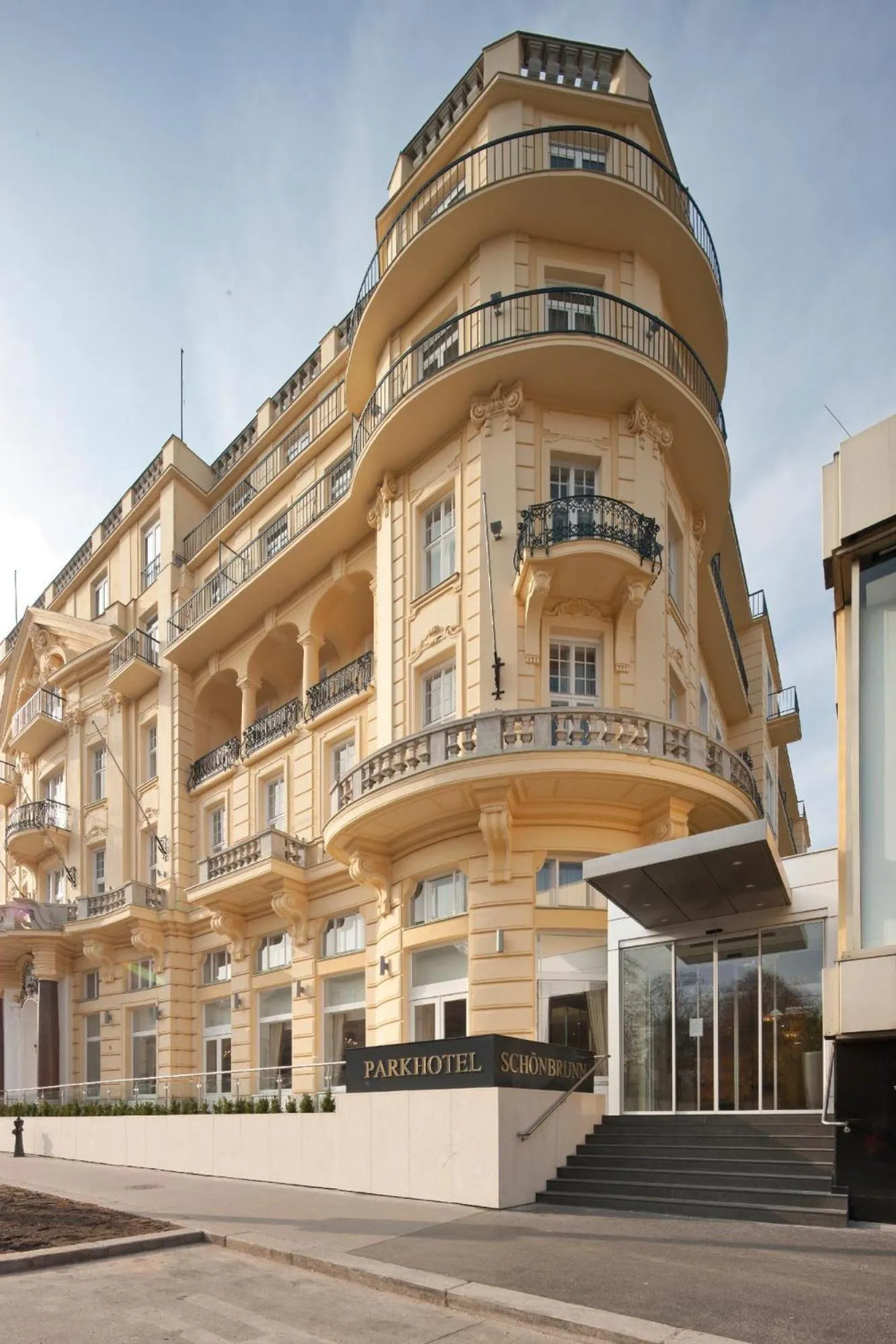 Property building in Austria Trend Parkhotel Schönbrunn Wien