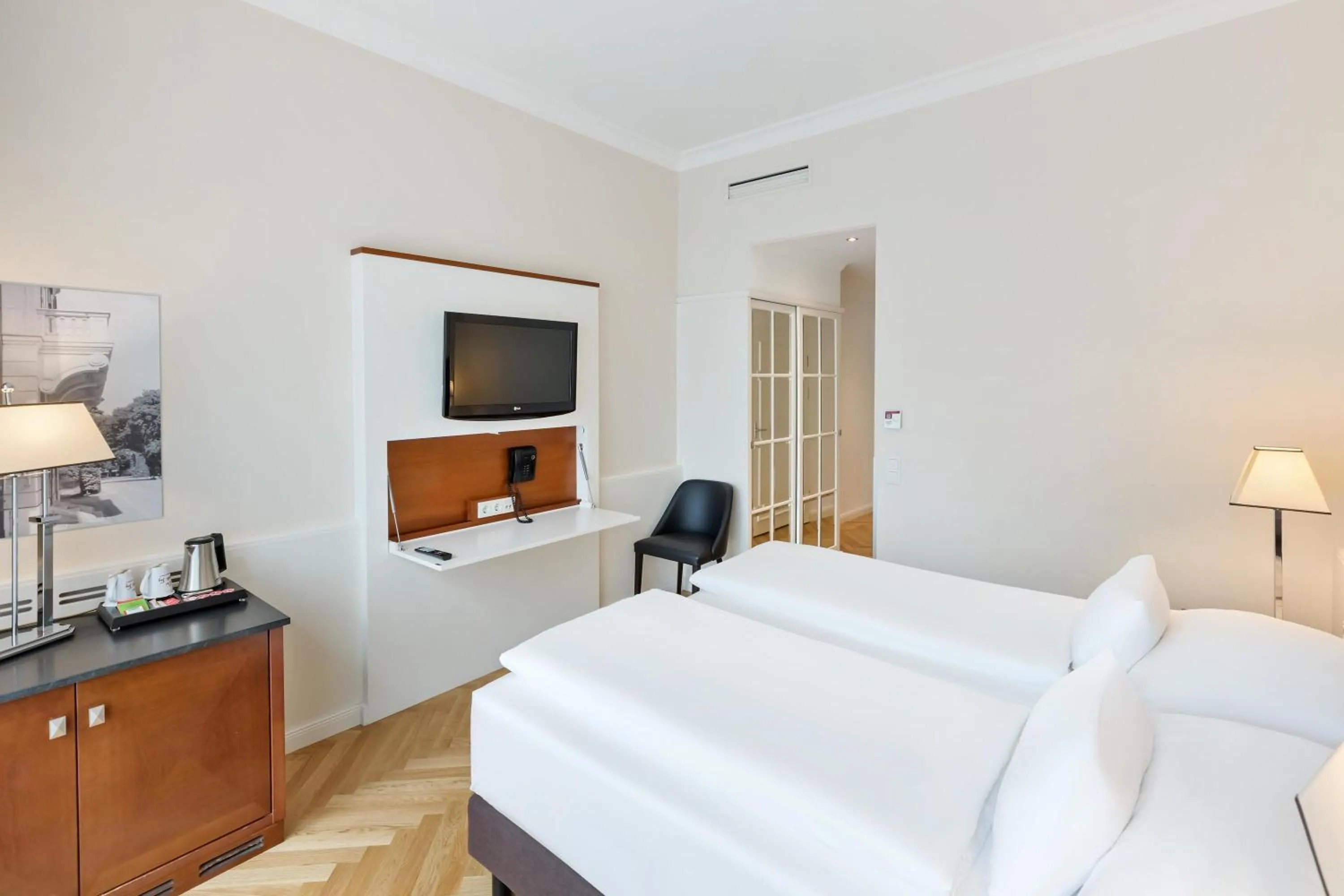 Bed in Austria Trend Parkhotel Schönbrunn Wien