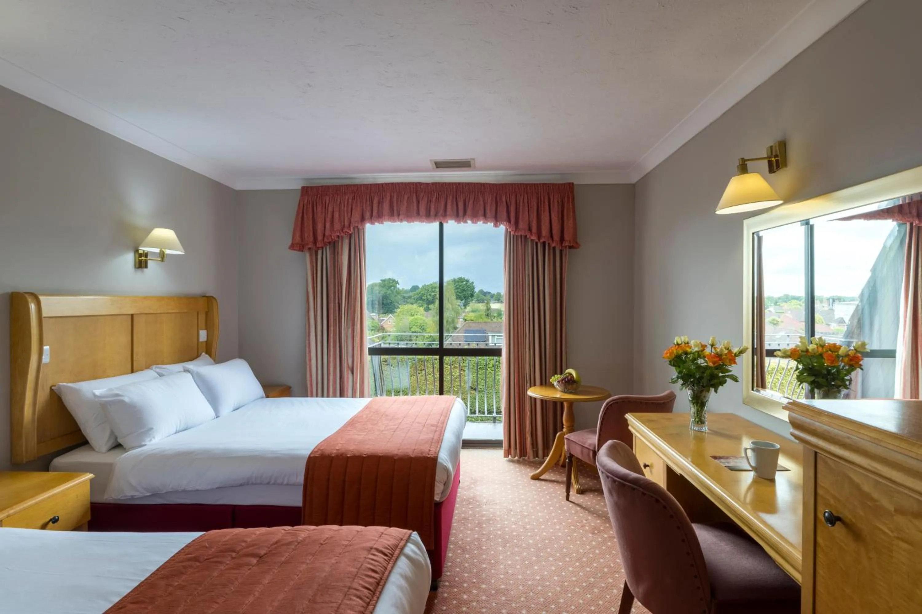 Bed in Lakeside International Hotel