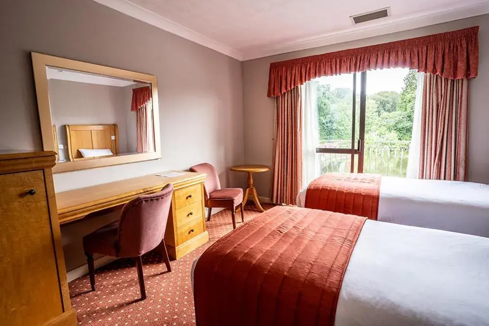Superior Twin Room in Lakeside International Hotel Superior Twin Room in Lakeside International Hotel