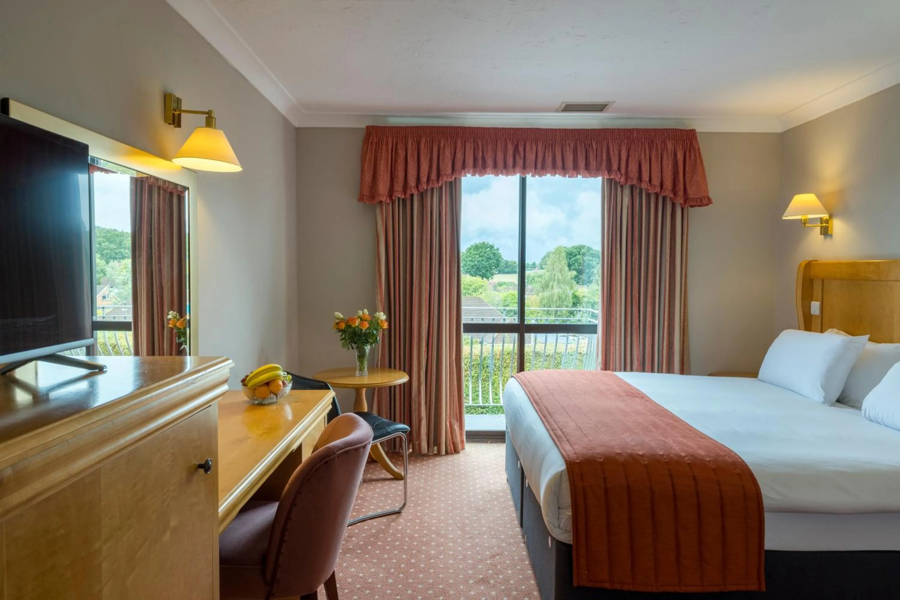 Bed in Lakeside International Hotel