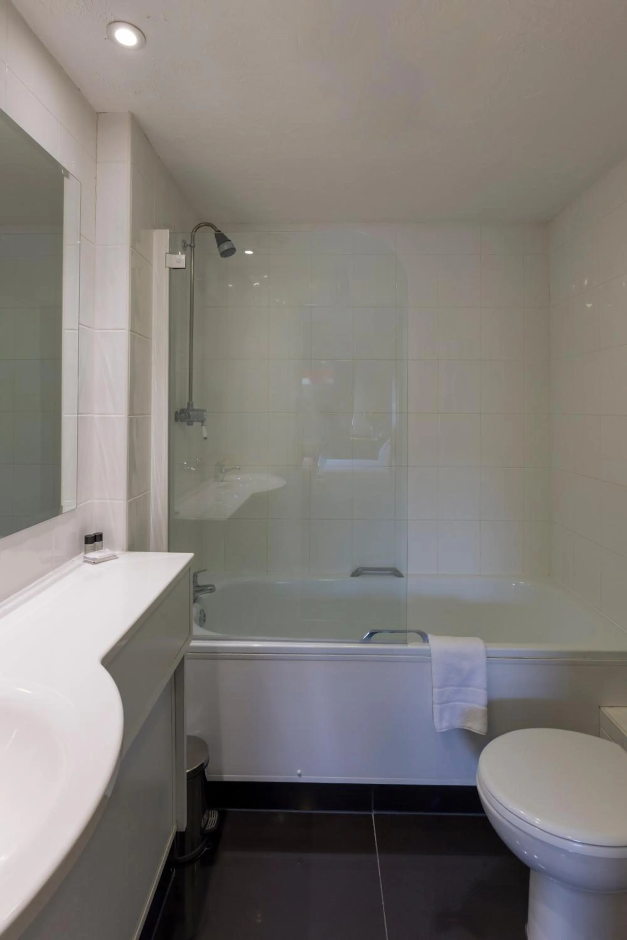 Lakeside International Hotel