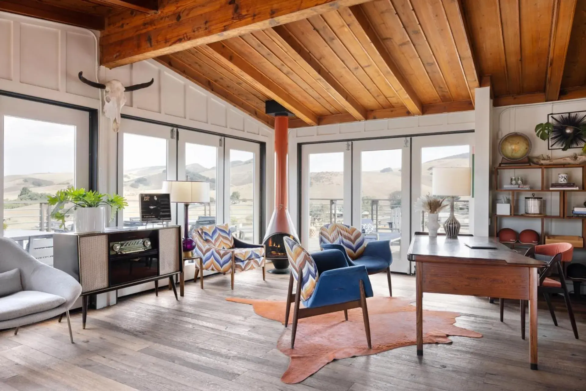 Lobby or reception in Skyview Los Alamos - 21 & Over Pool Lobby or reception in Skyview Los Alamos - 21 & Over Pool