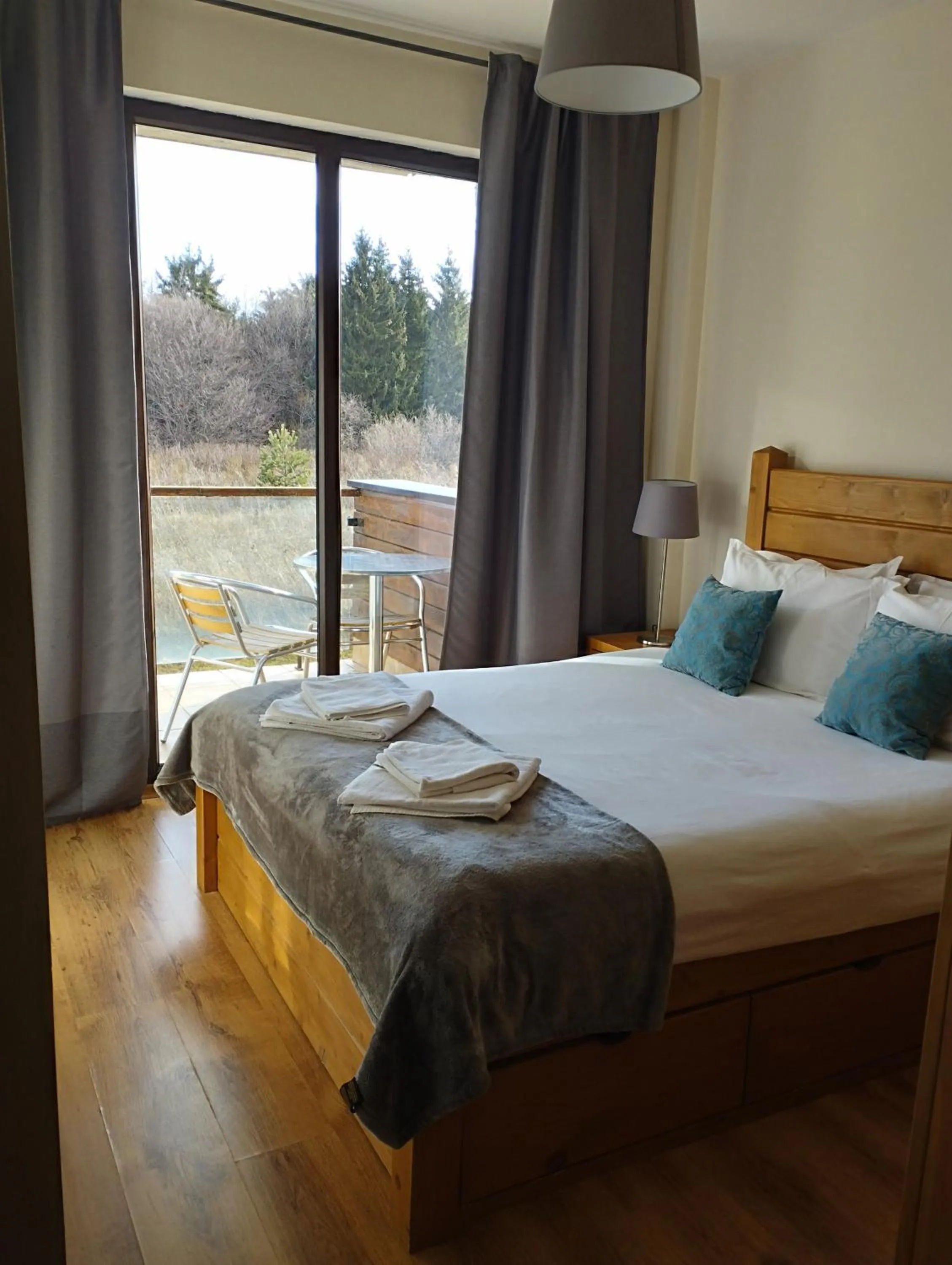 Bed in Chamkoria Chalets