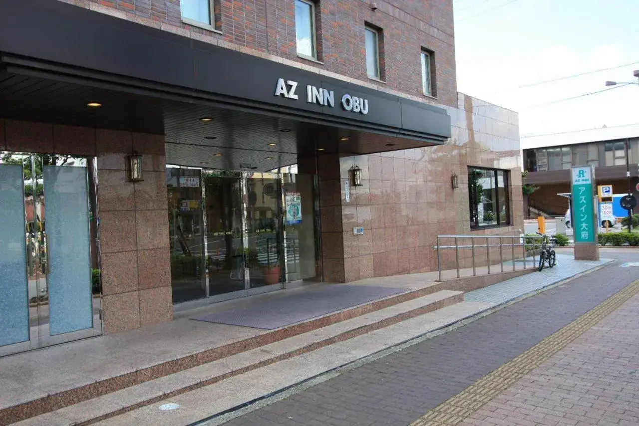 Facade/entrance in AZ Inn Obu Facade/entrance in AZ Inn Obu