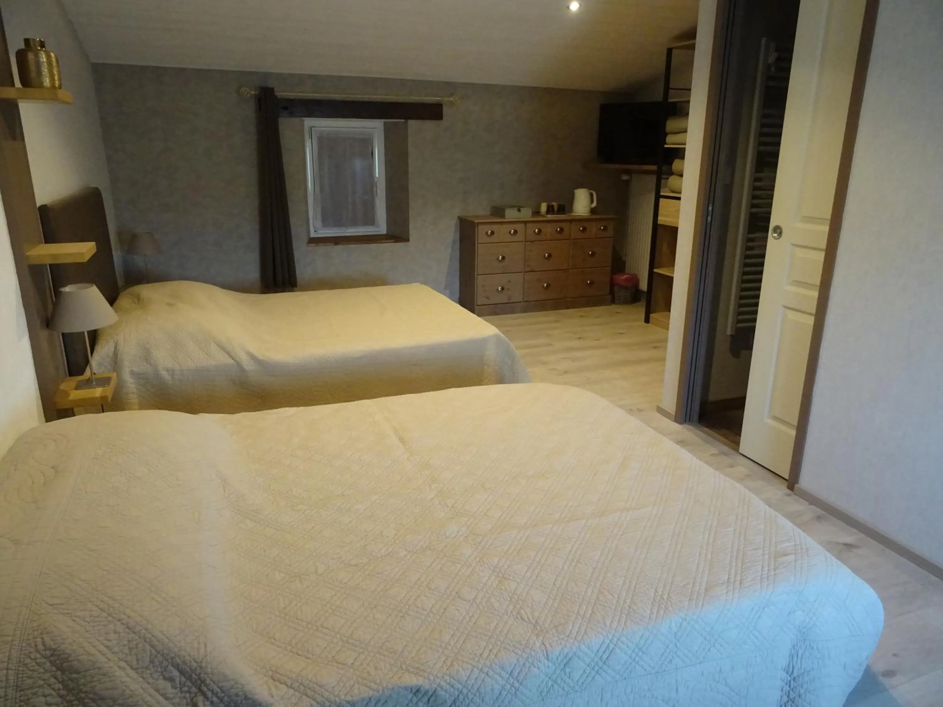 Bedroom, Bed in La Lauriére