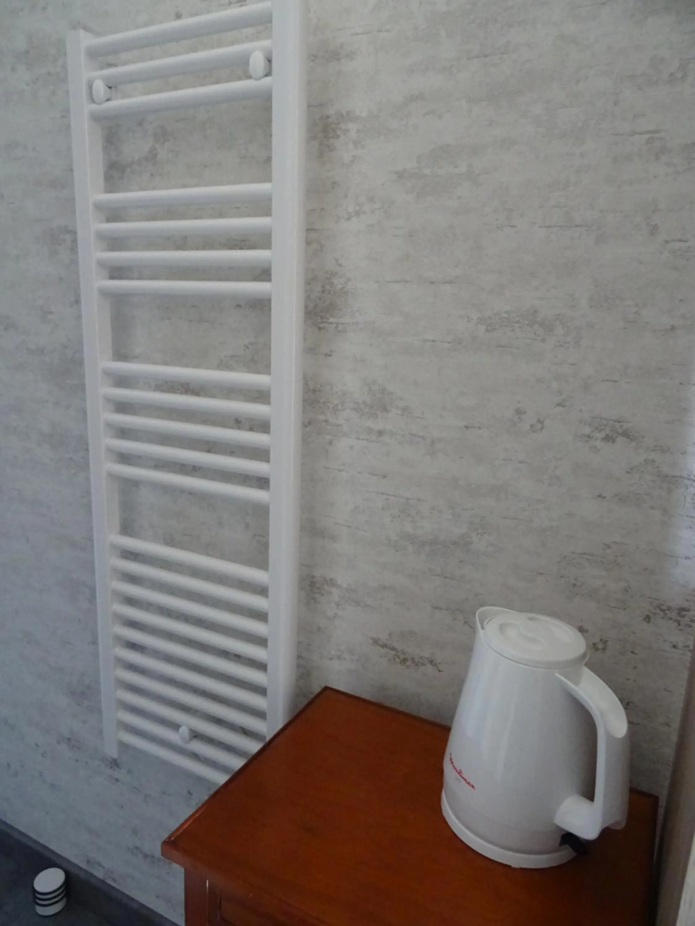 Coffee/tea facilities in La Lauriére