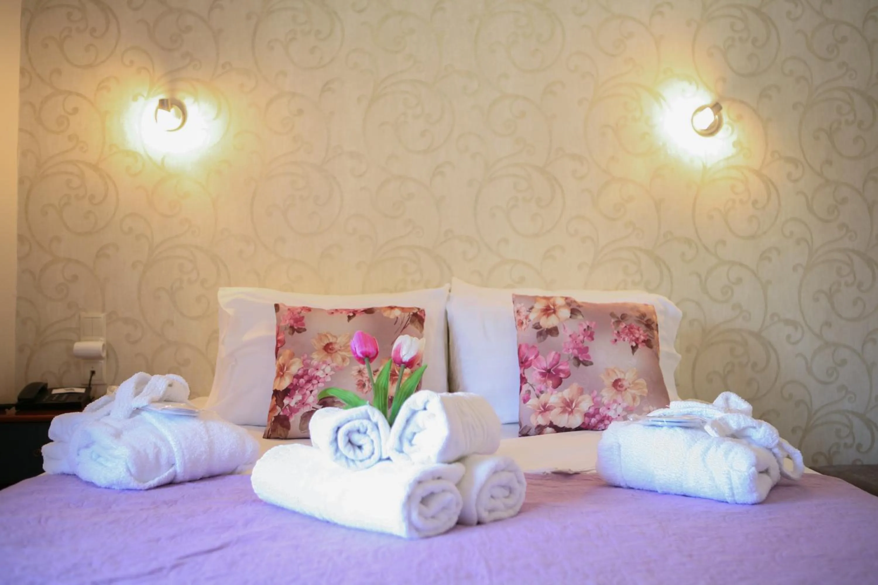 Bed in Hotel Karagianni