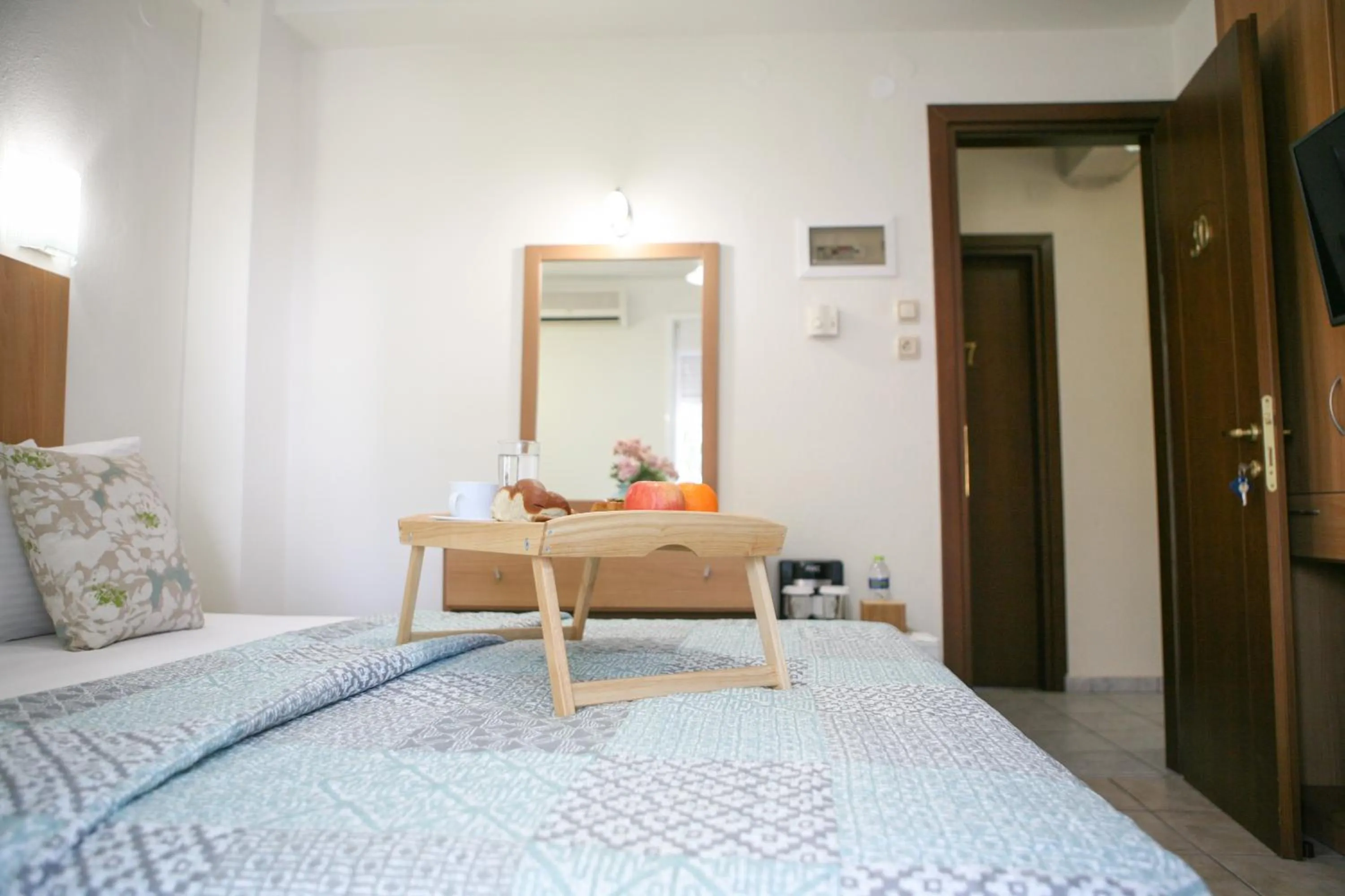 Bed in Hotel Karagianni