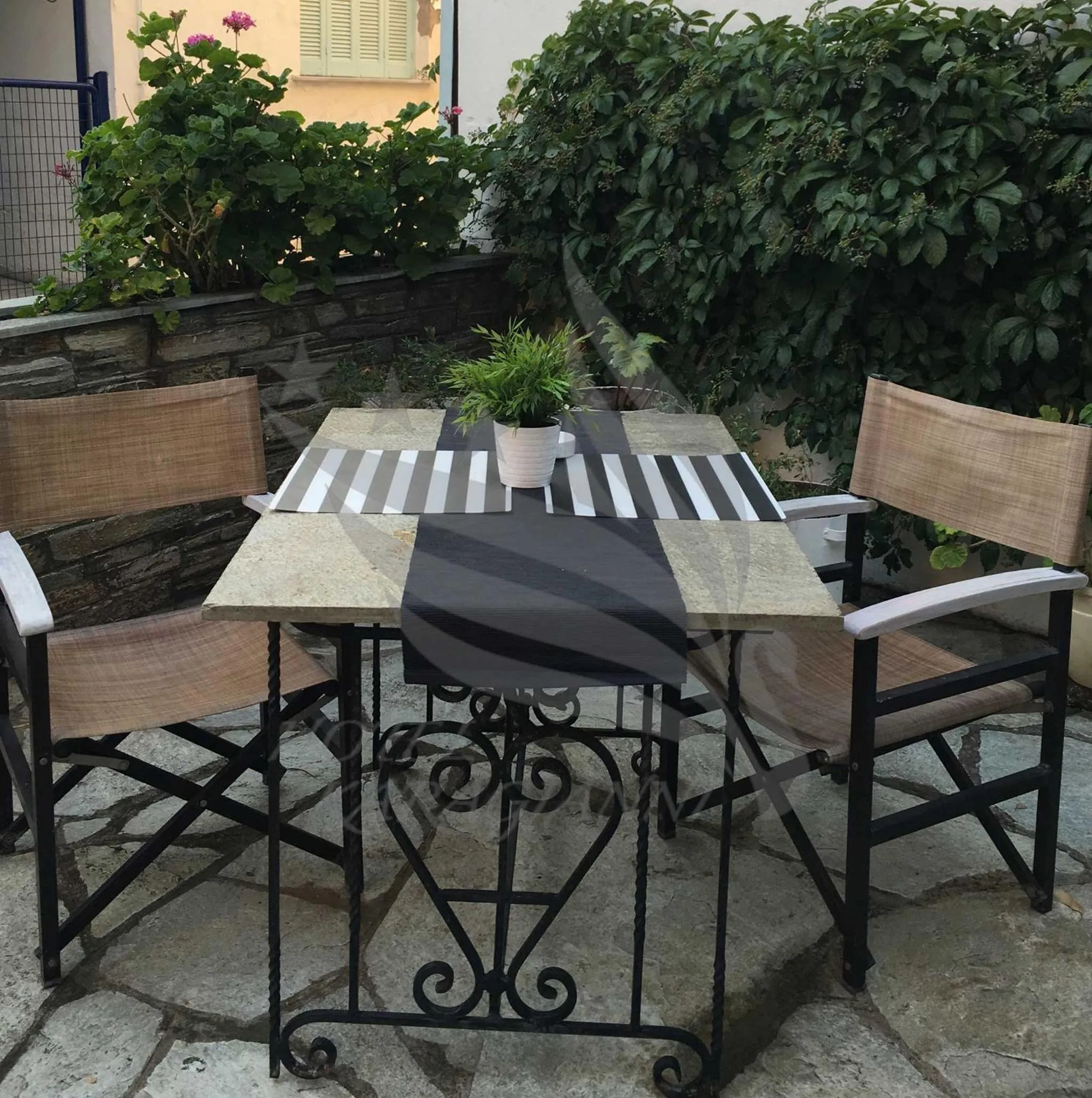 Patio in Hotel Karagianni