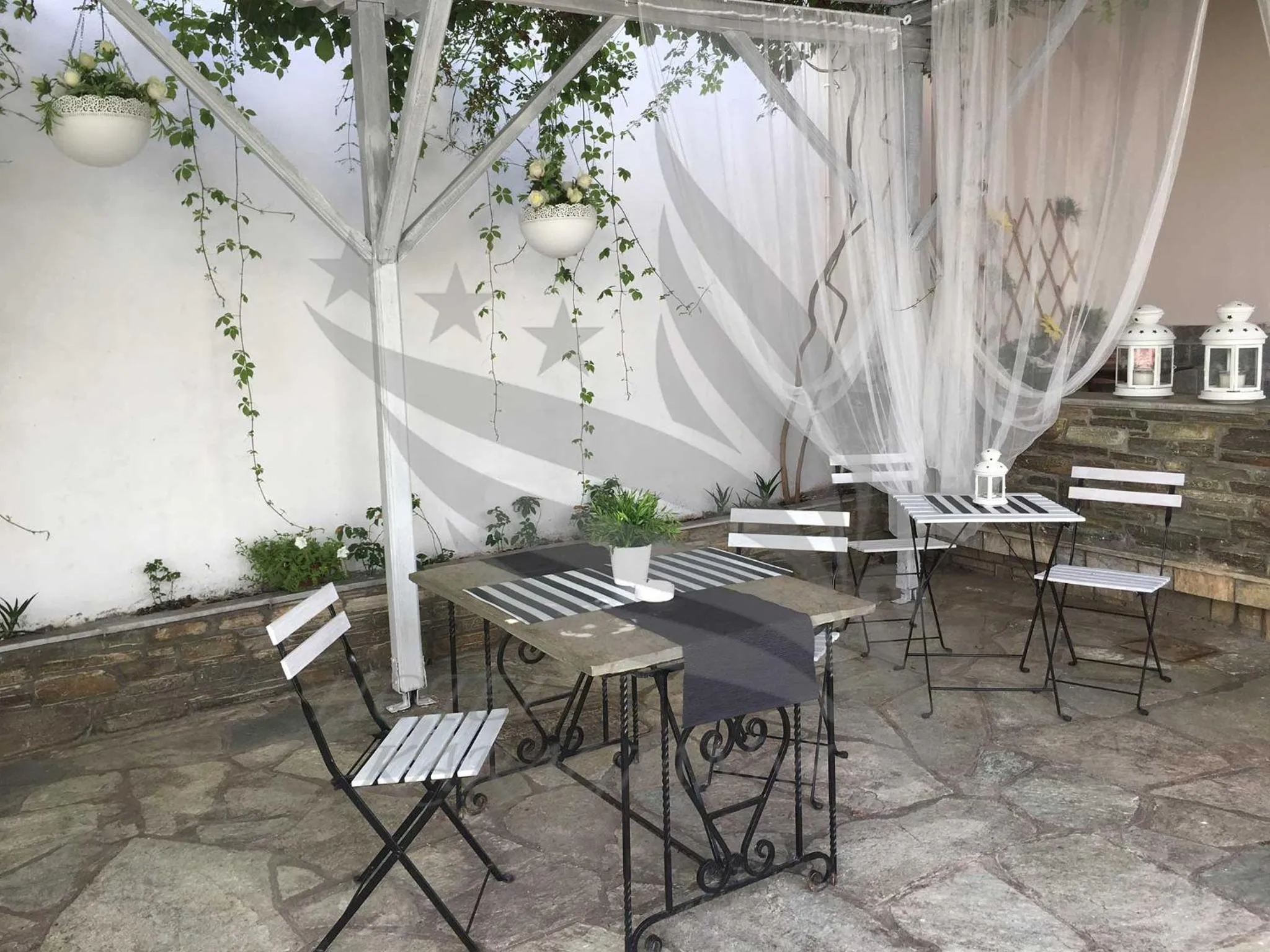 Patio in Hotel Karagianni