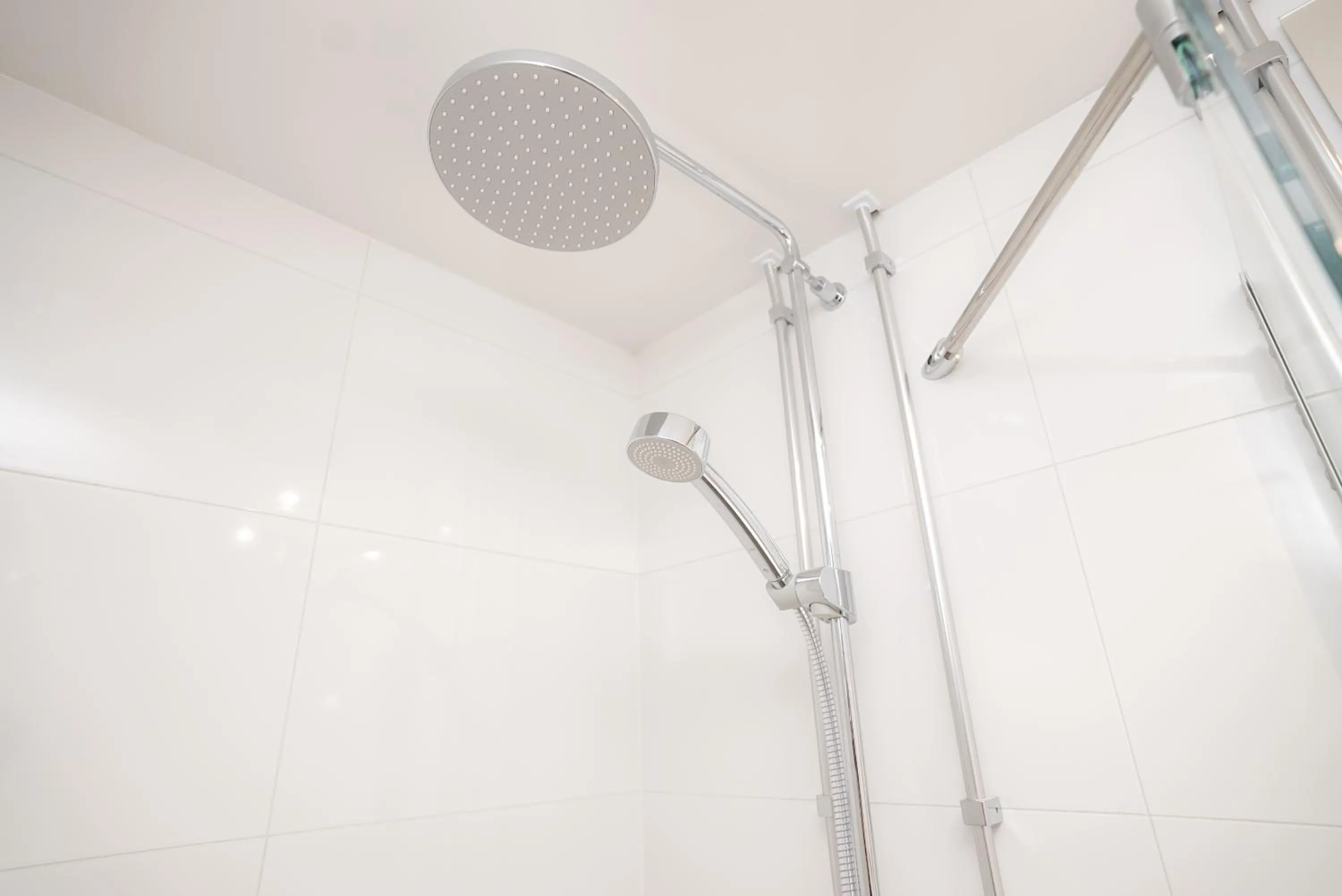 Shower in Omena Hotel Jyväskylä