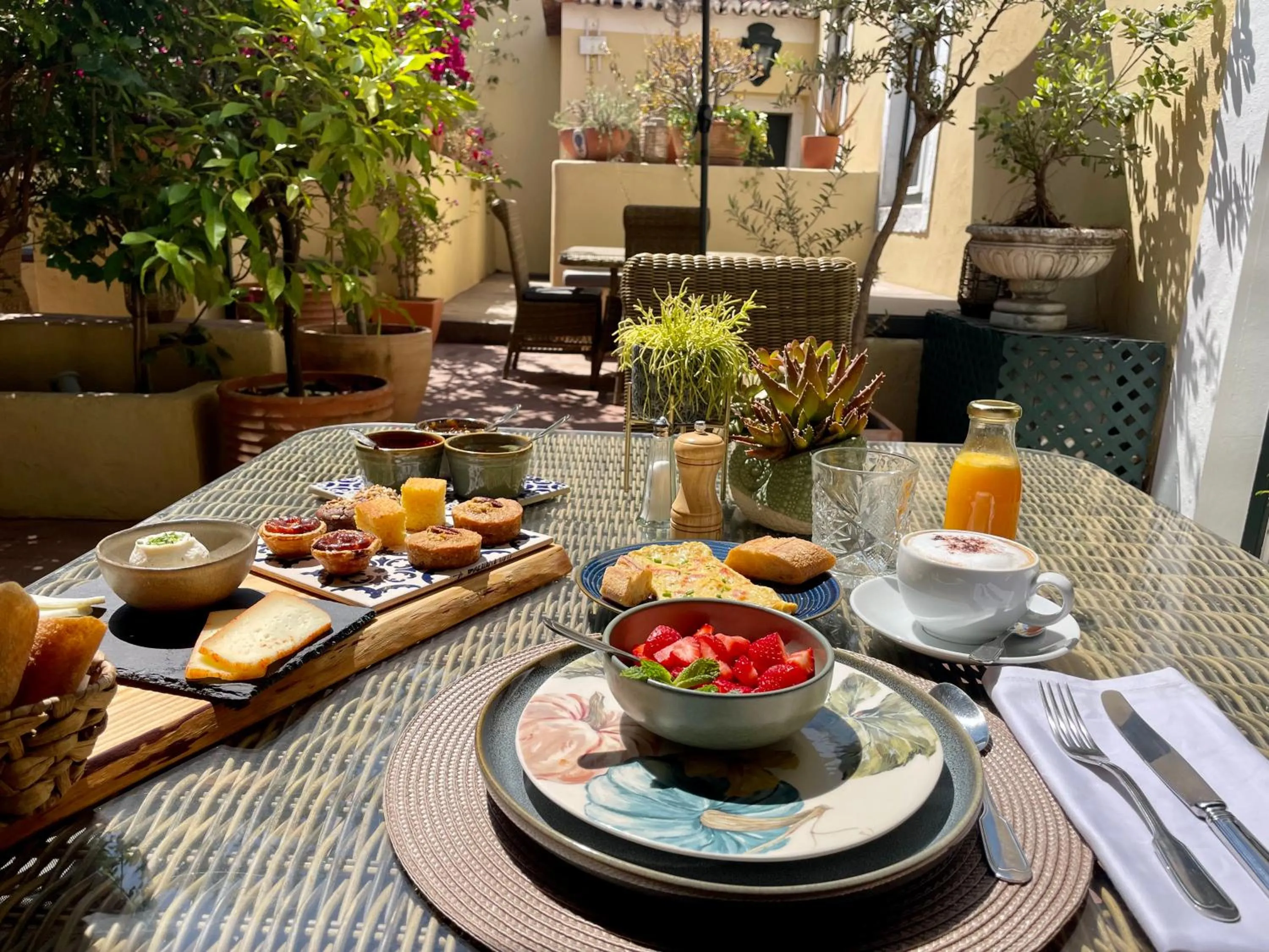 Food in Palacio Ramalhete