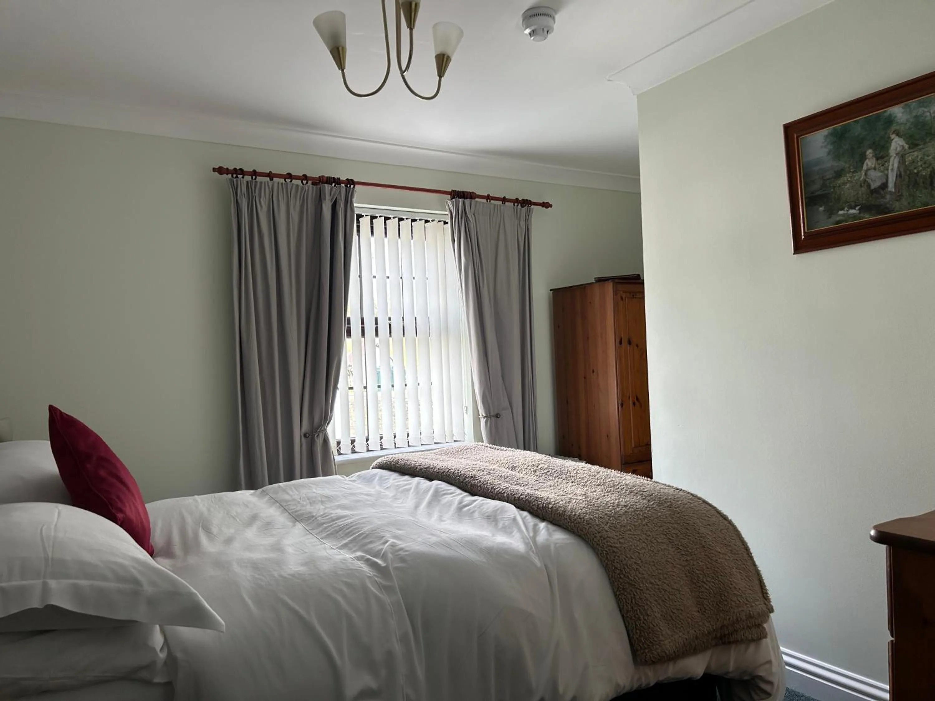 Bedroom, Bed in Flambards Hotel