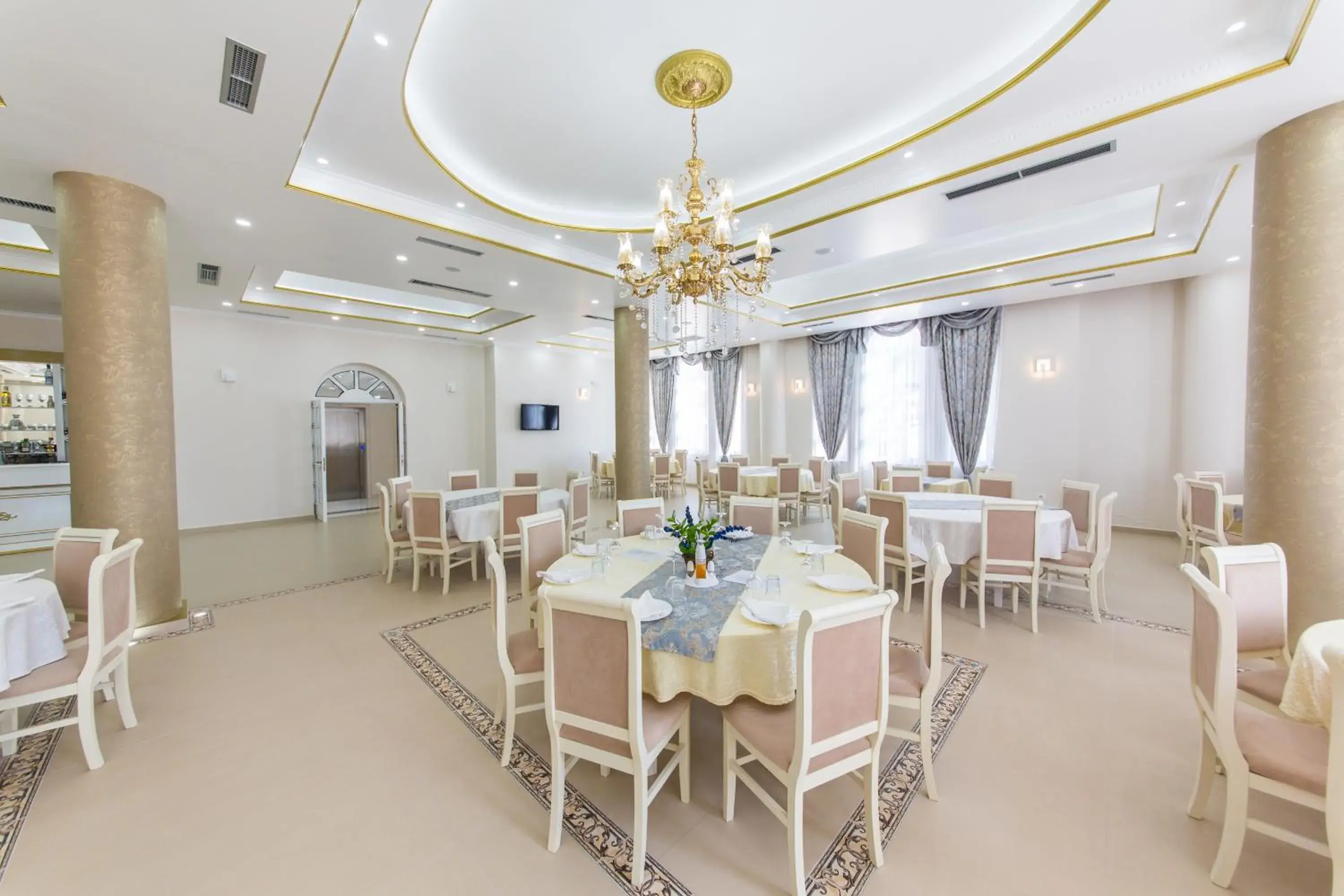 Restaurant/places to eat in Hotel Belagrita Restaurant/places to eat in Hotel Belagrita