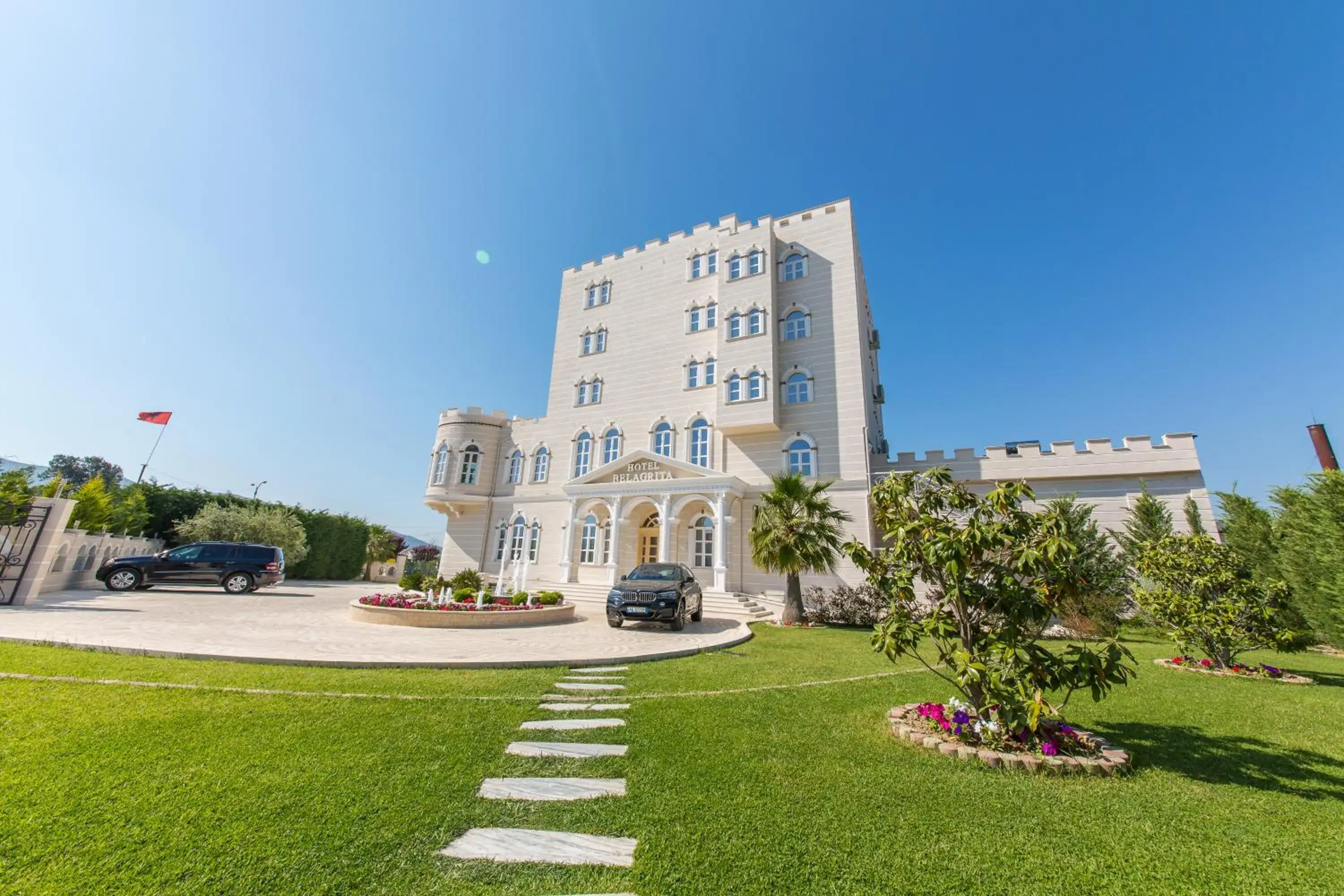 Facade/entrance in Hotel Belagrita Facade/entrance in Hotel Belagrita