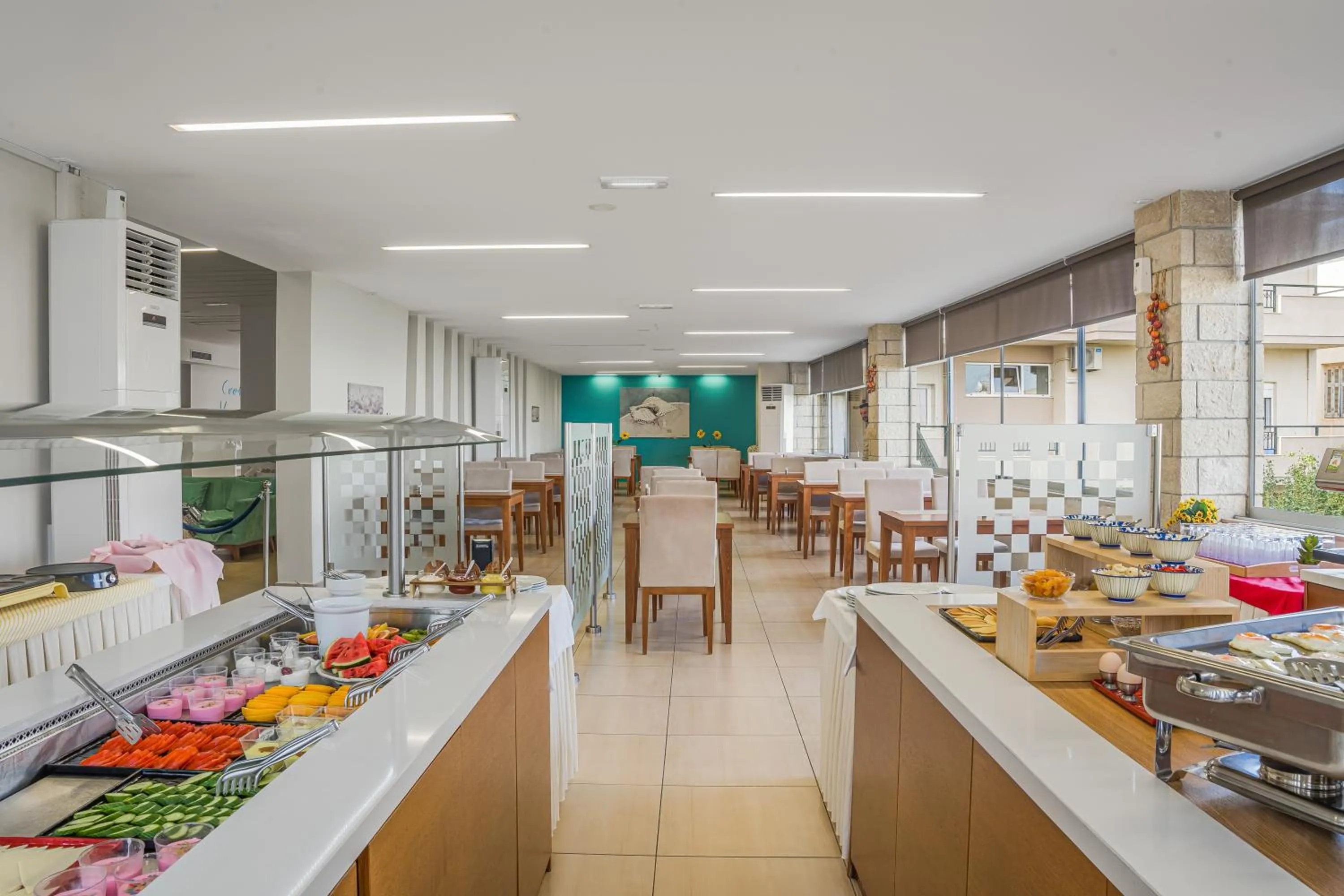 Buffet breakfast in Creta Verano Hotel