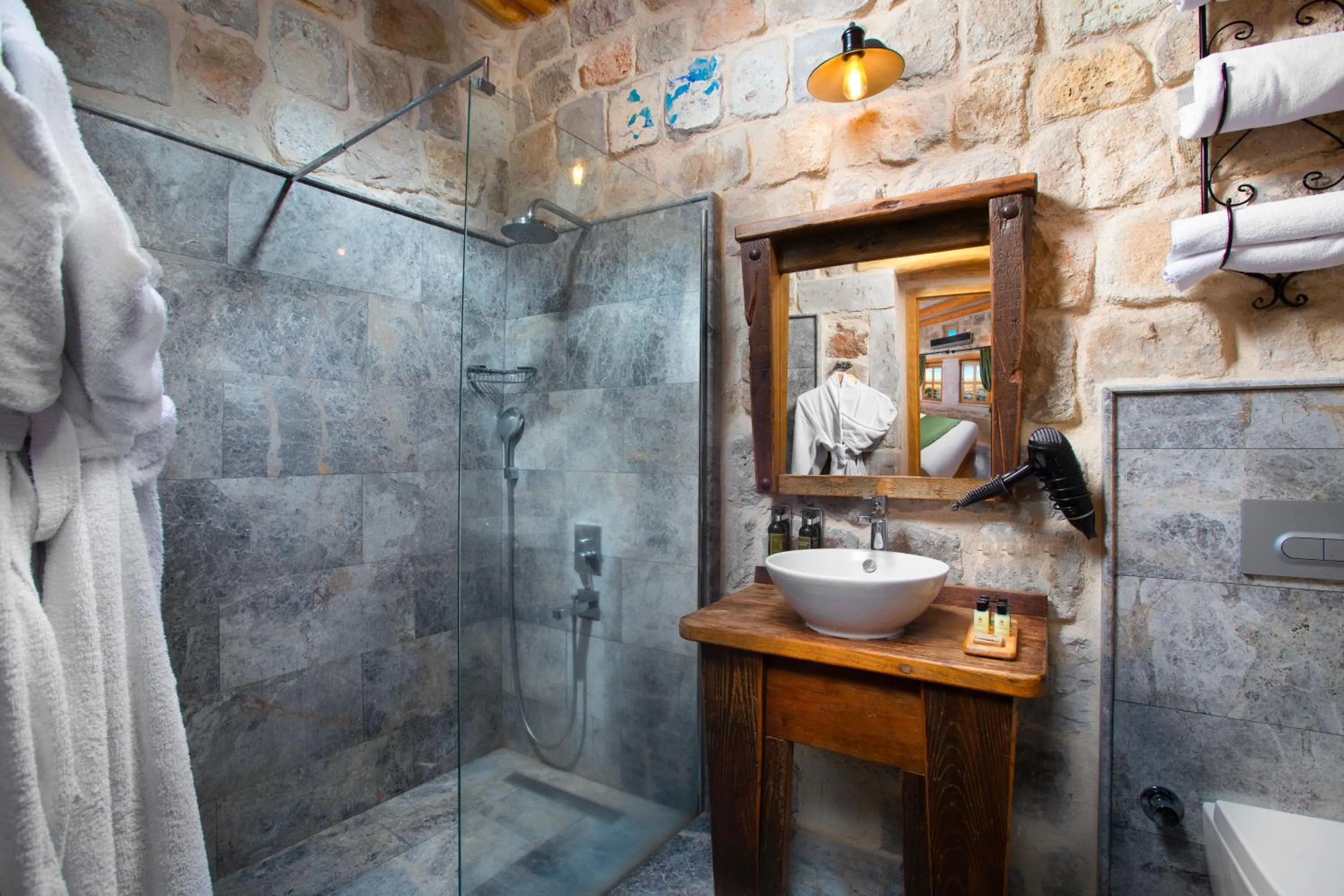 Shower in Dream of Cappadocia