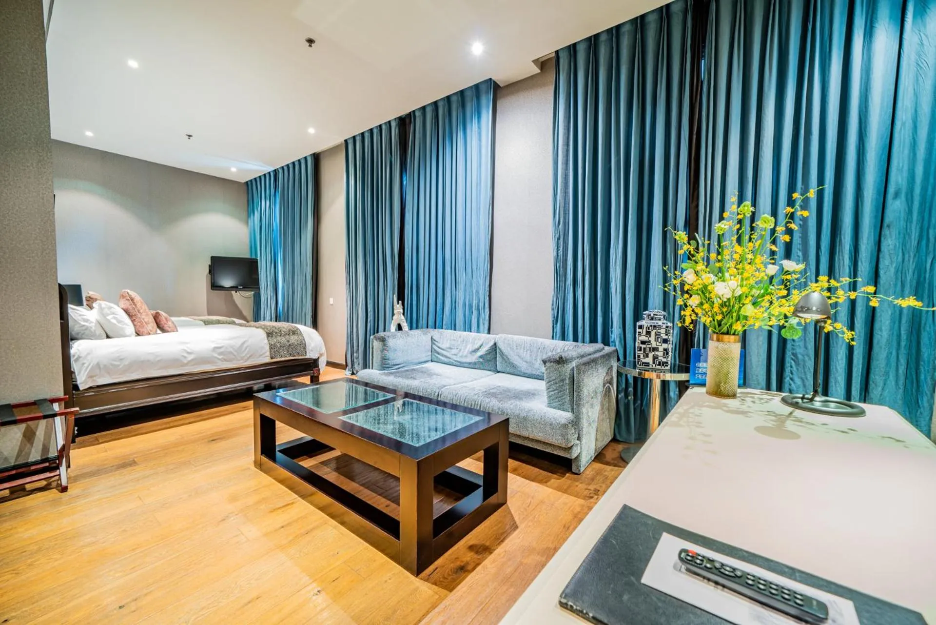 Bed in Gracie Art Hotel