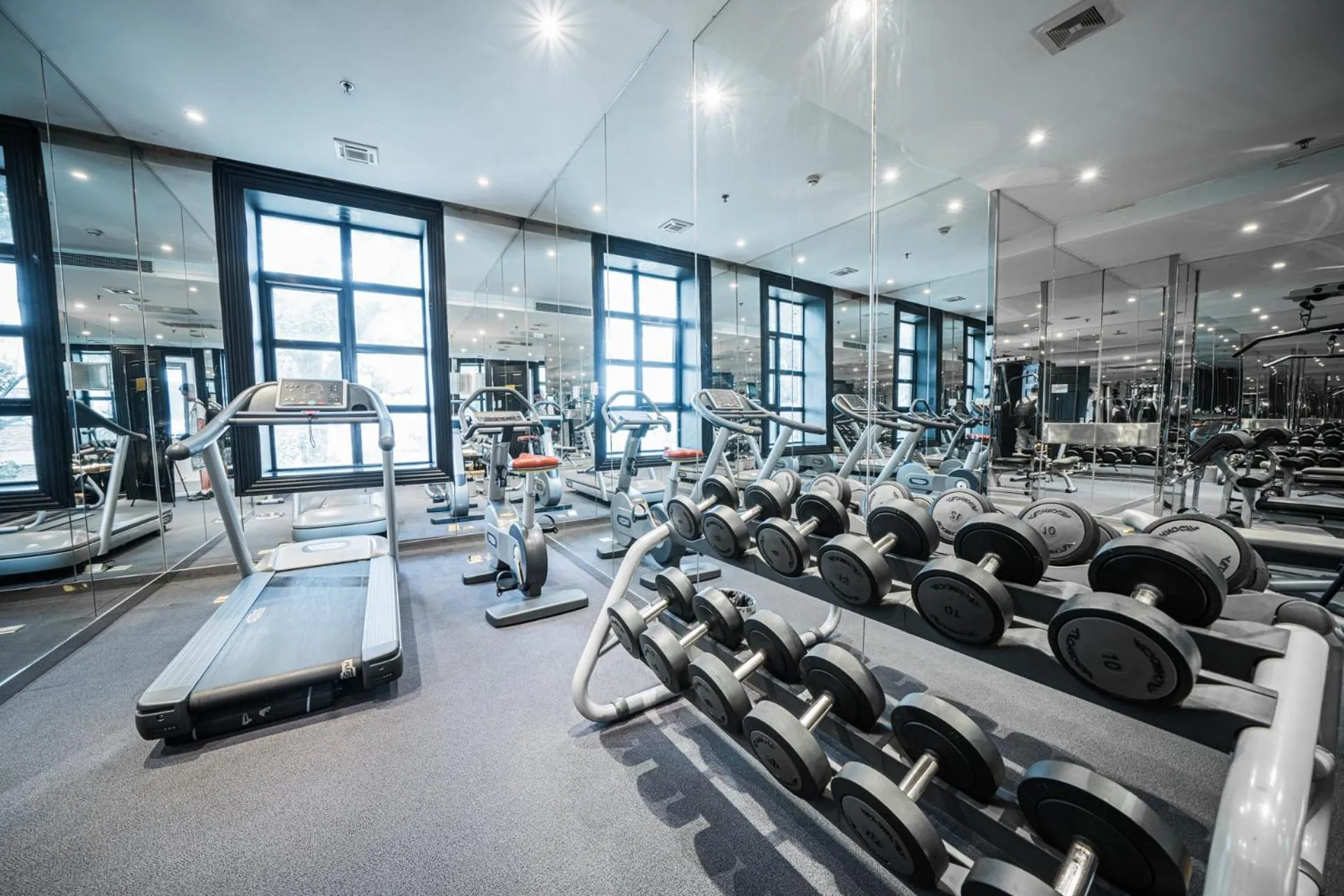 Fitness centre/facilities in Gracie Art Hotel