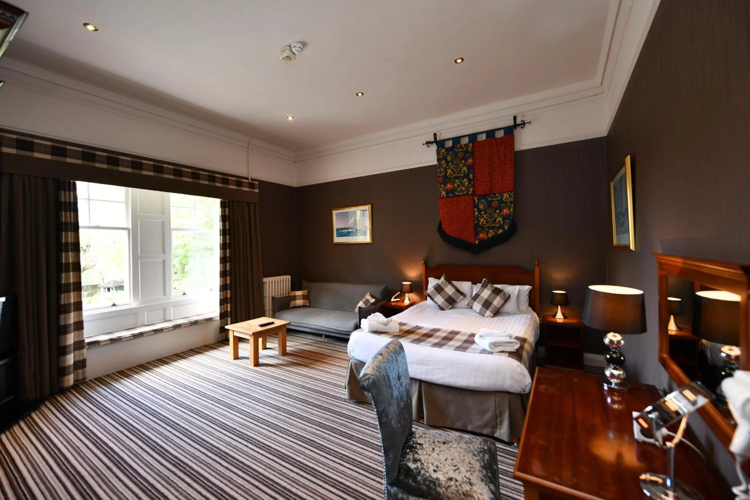 Photo of the whole room, Bed in Savoy Park Hotel