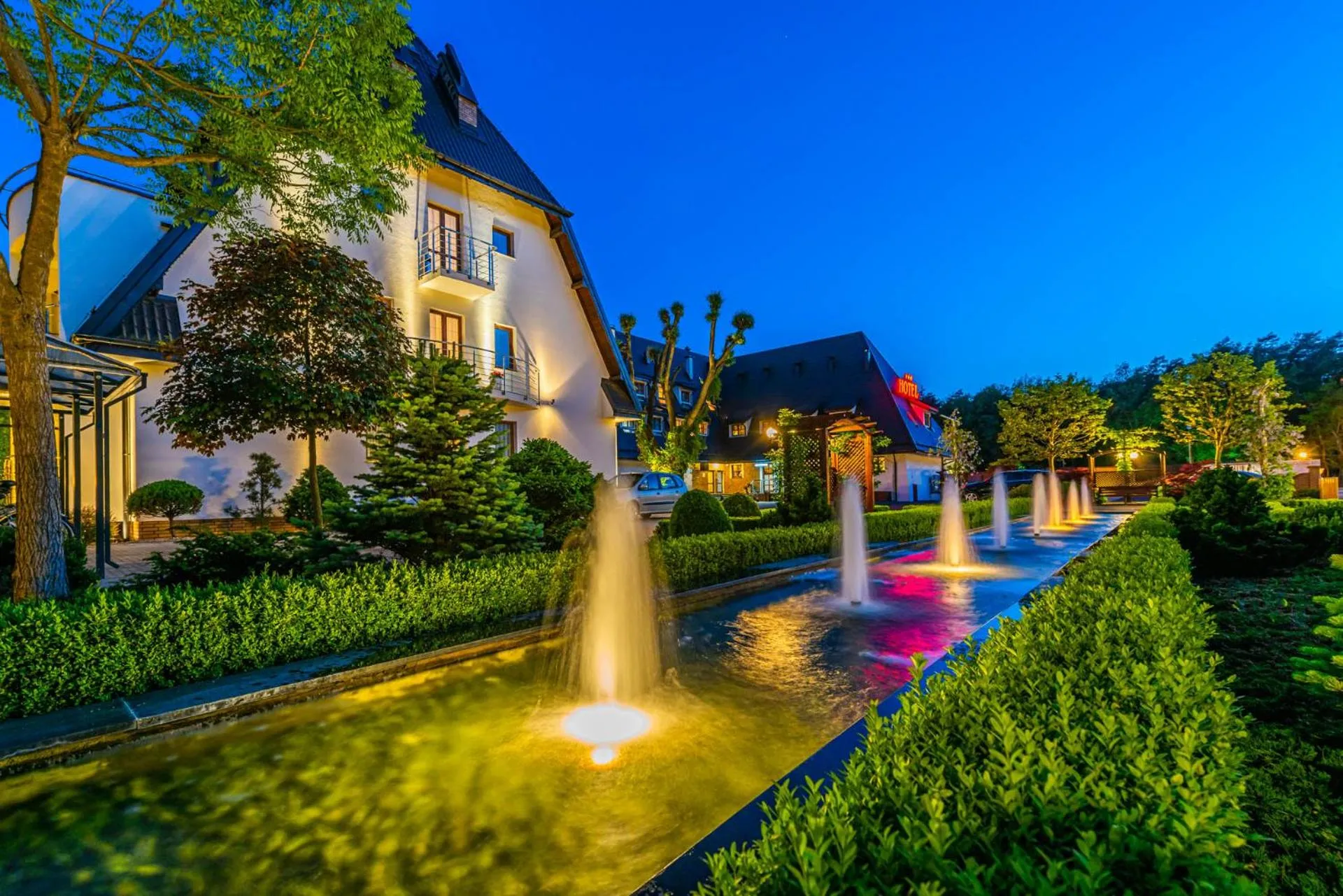 Property building in Hotel Na Półboru