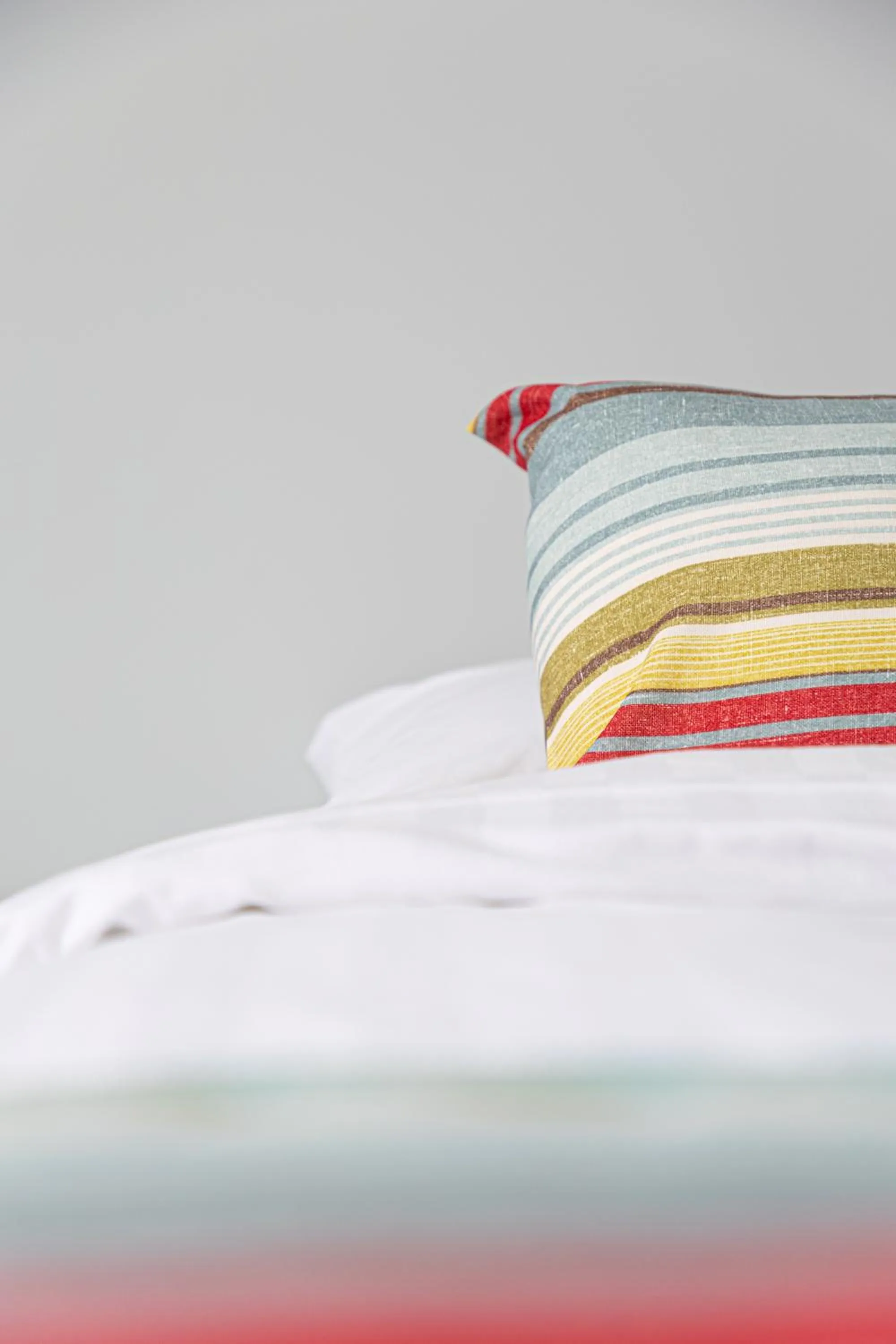 Bedroom, Bed in Waters Edge Hotel Torquay