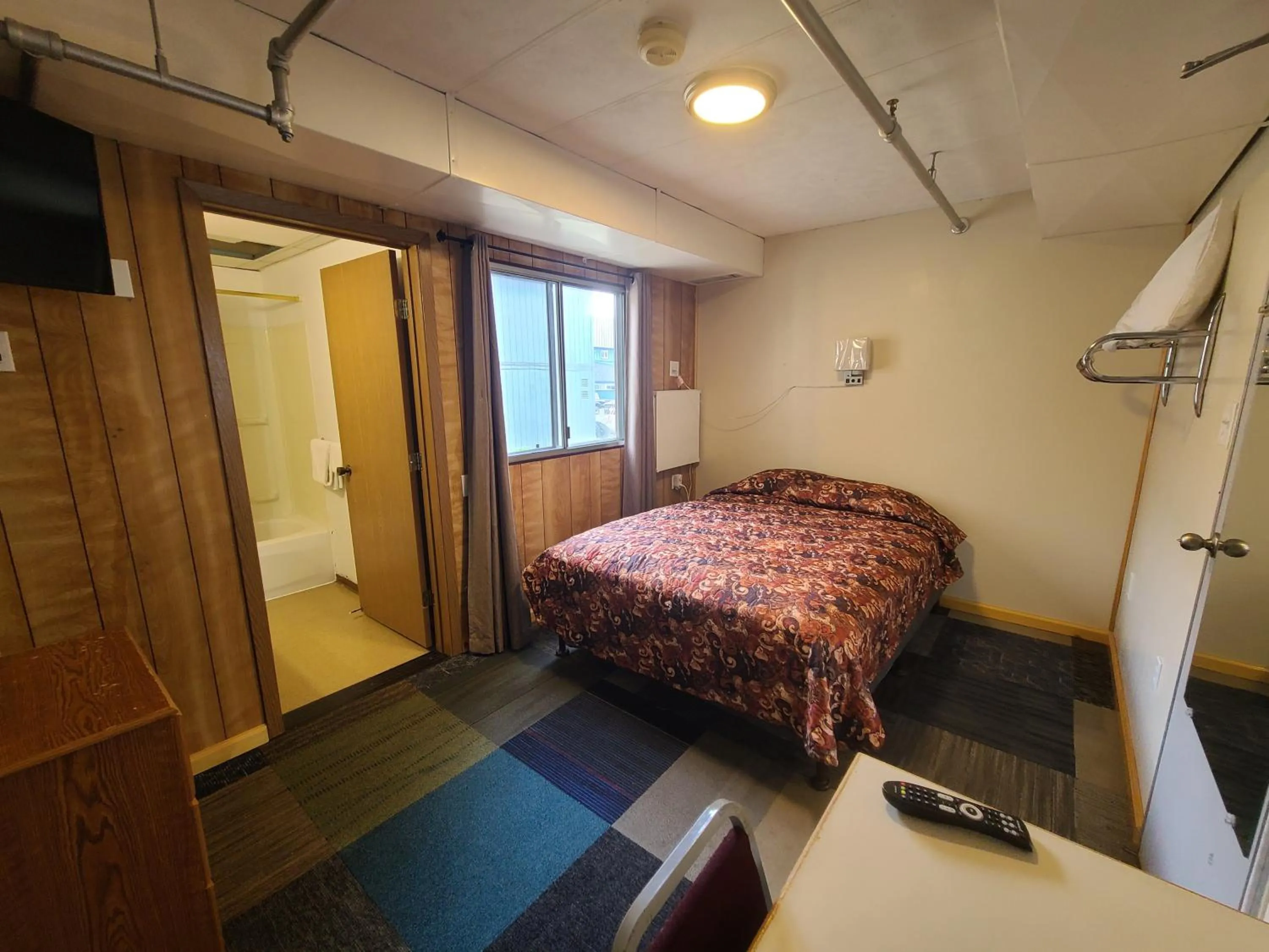 Bedroom in Keystone Hotel