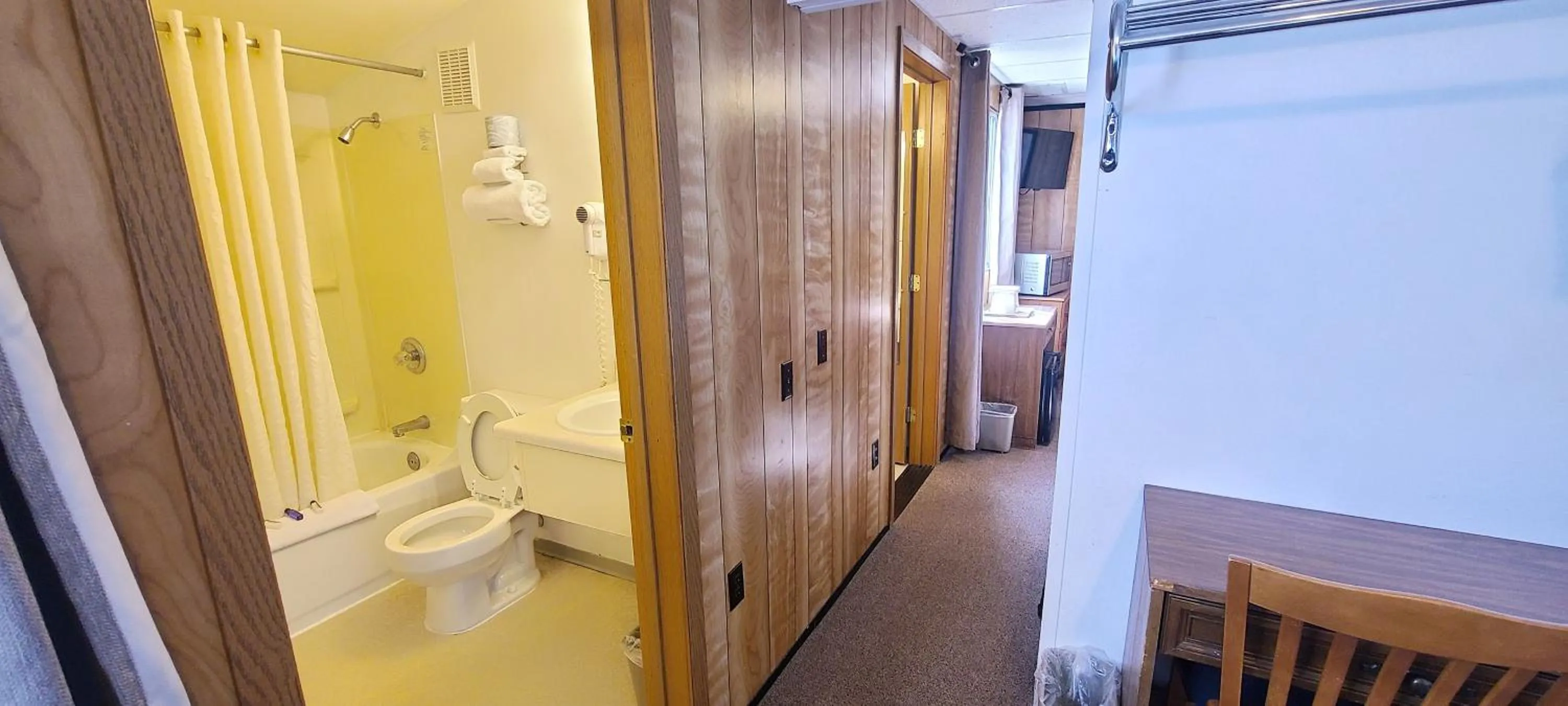 Bathroom in Keystone Hotel