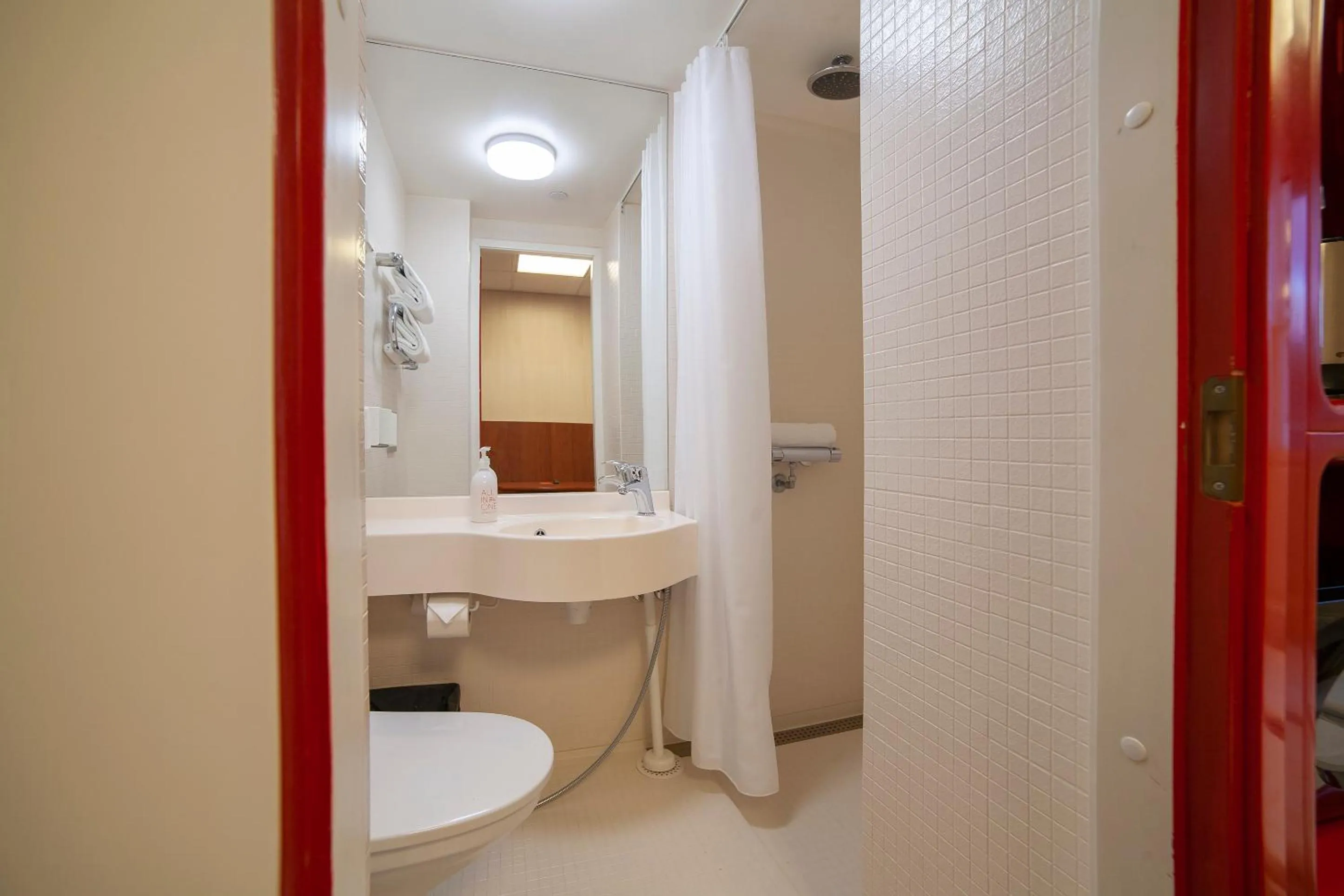 Bathroom in Omena Hotel Helsinki City Centre