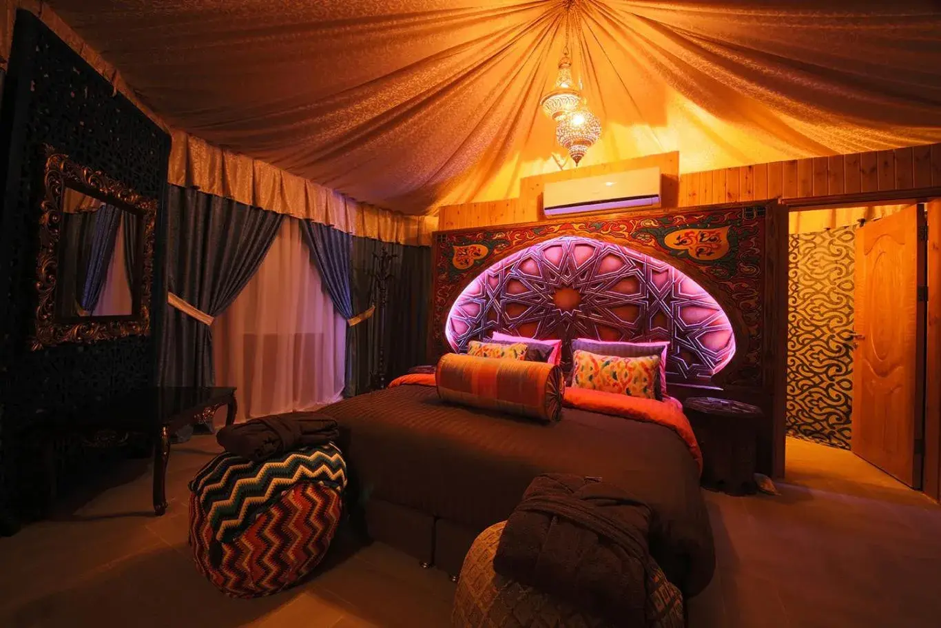 Executive Luxury Tent in Memories Aicha Luxury Camp Executive Luxury Tent in Memories Aicha Luxury Camp