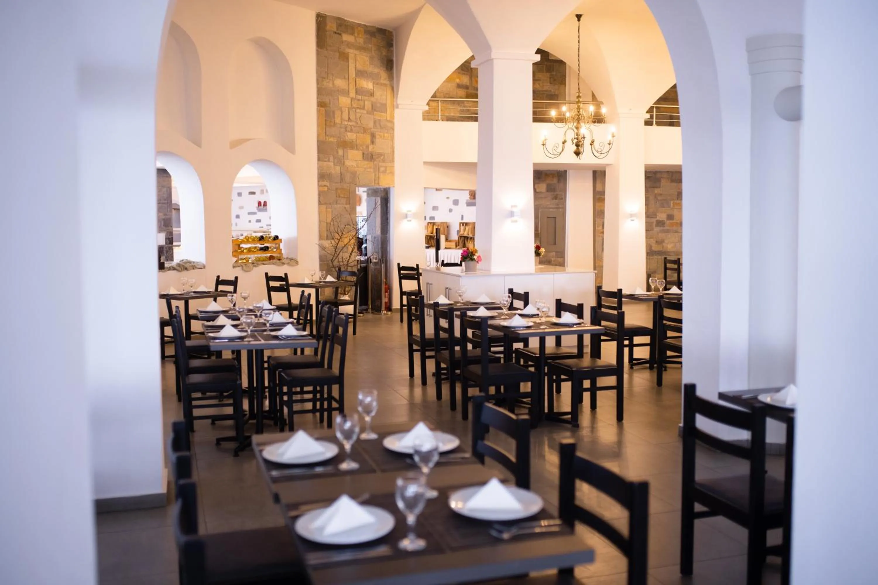 Restaurant/places to eat in Peninsula Resort & Spa