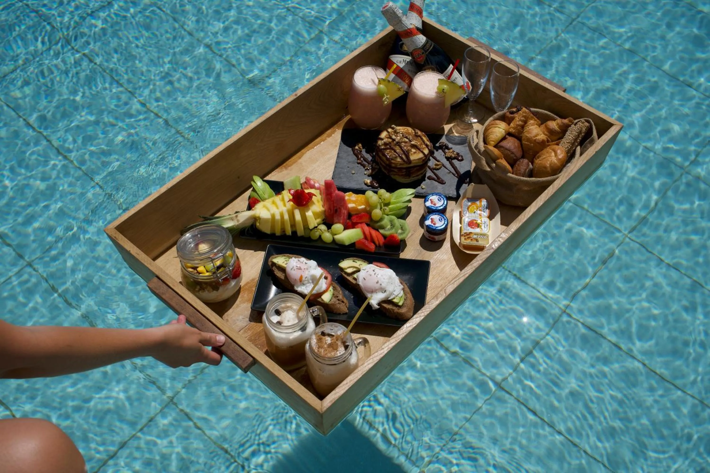 Breakfast in Peninsula Resort & Spa