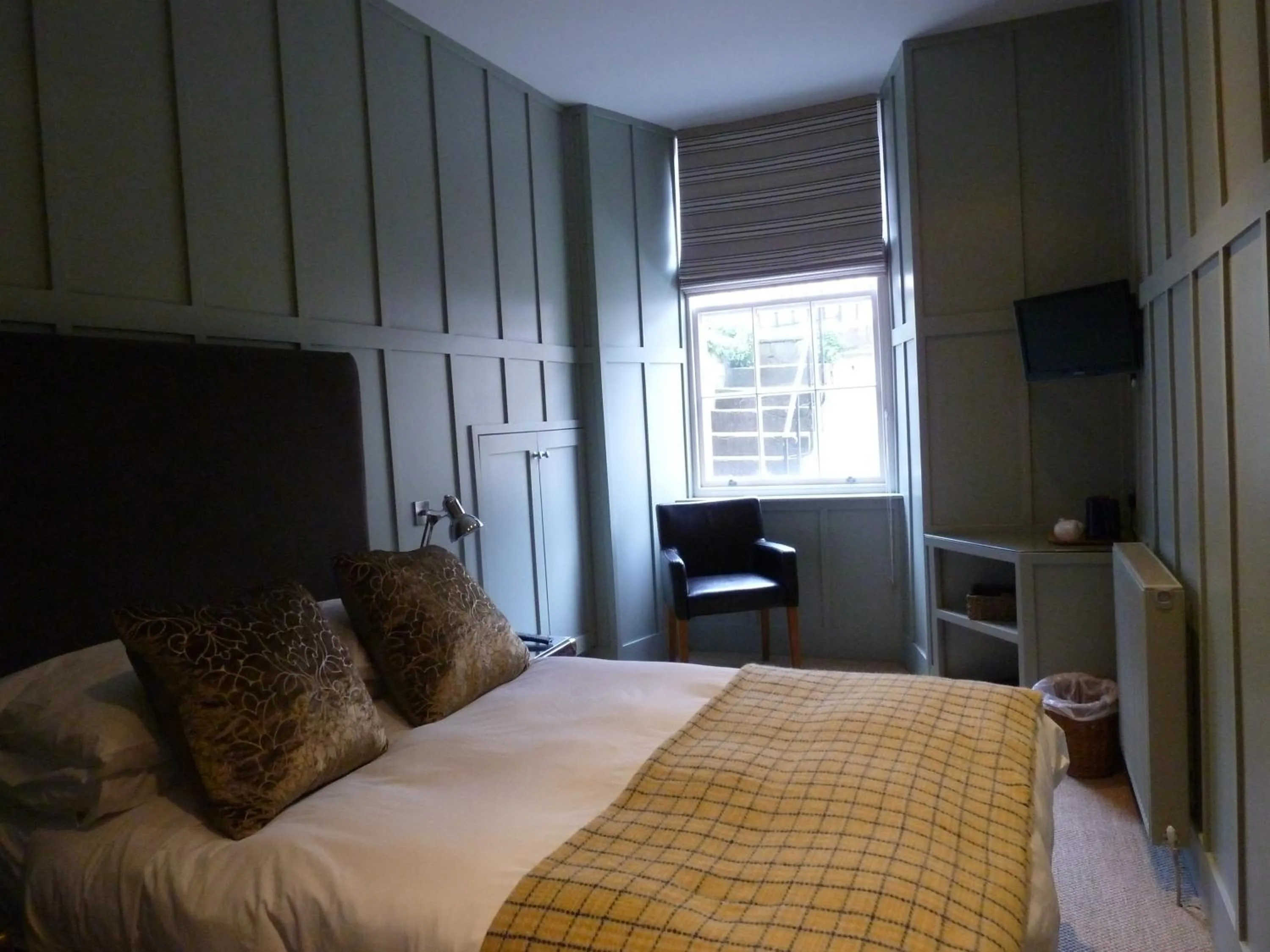 Photo of the whole room, Bed in Edgar Townhouse
