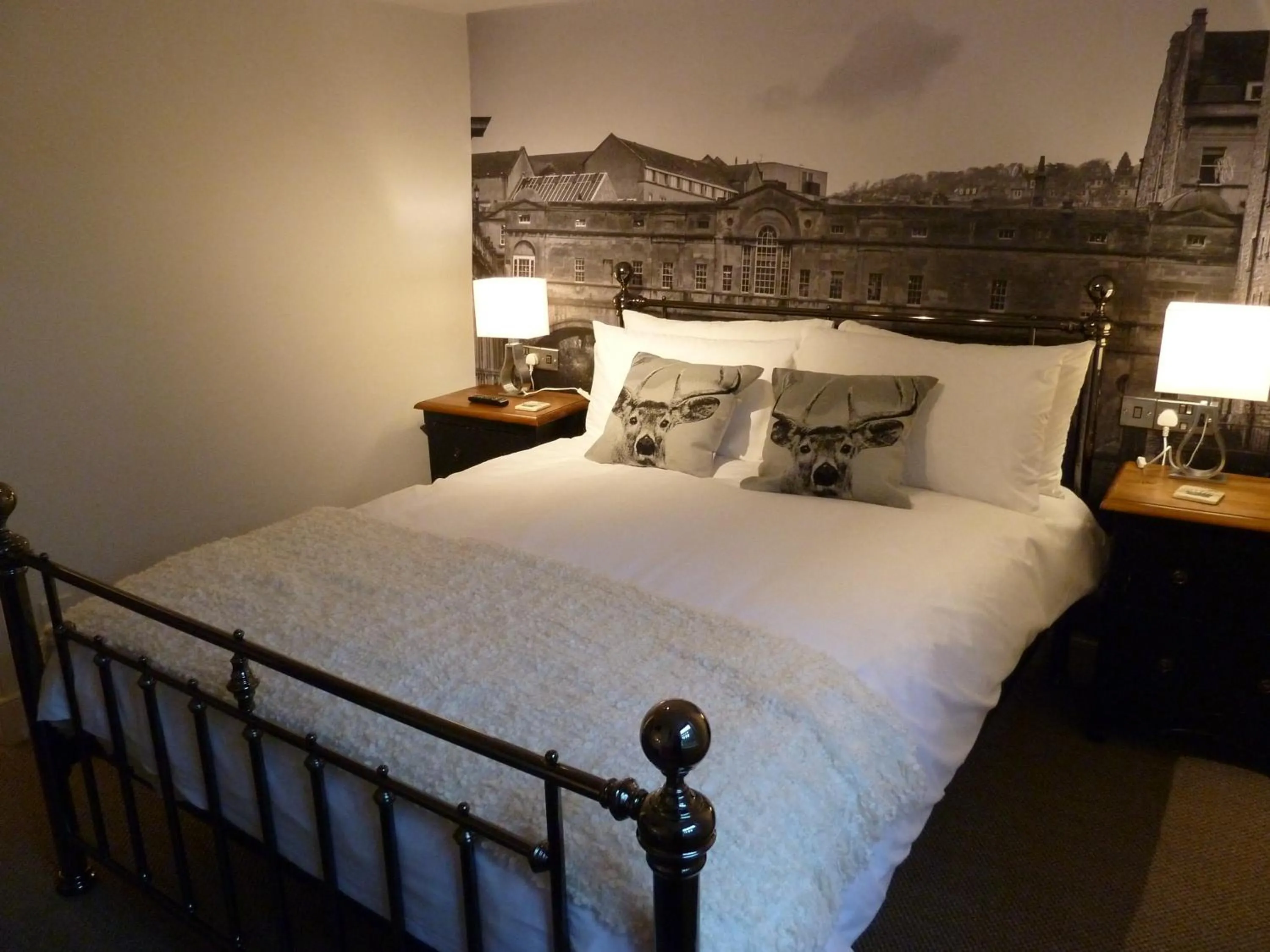 Bed in Edgar Townhouse