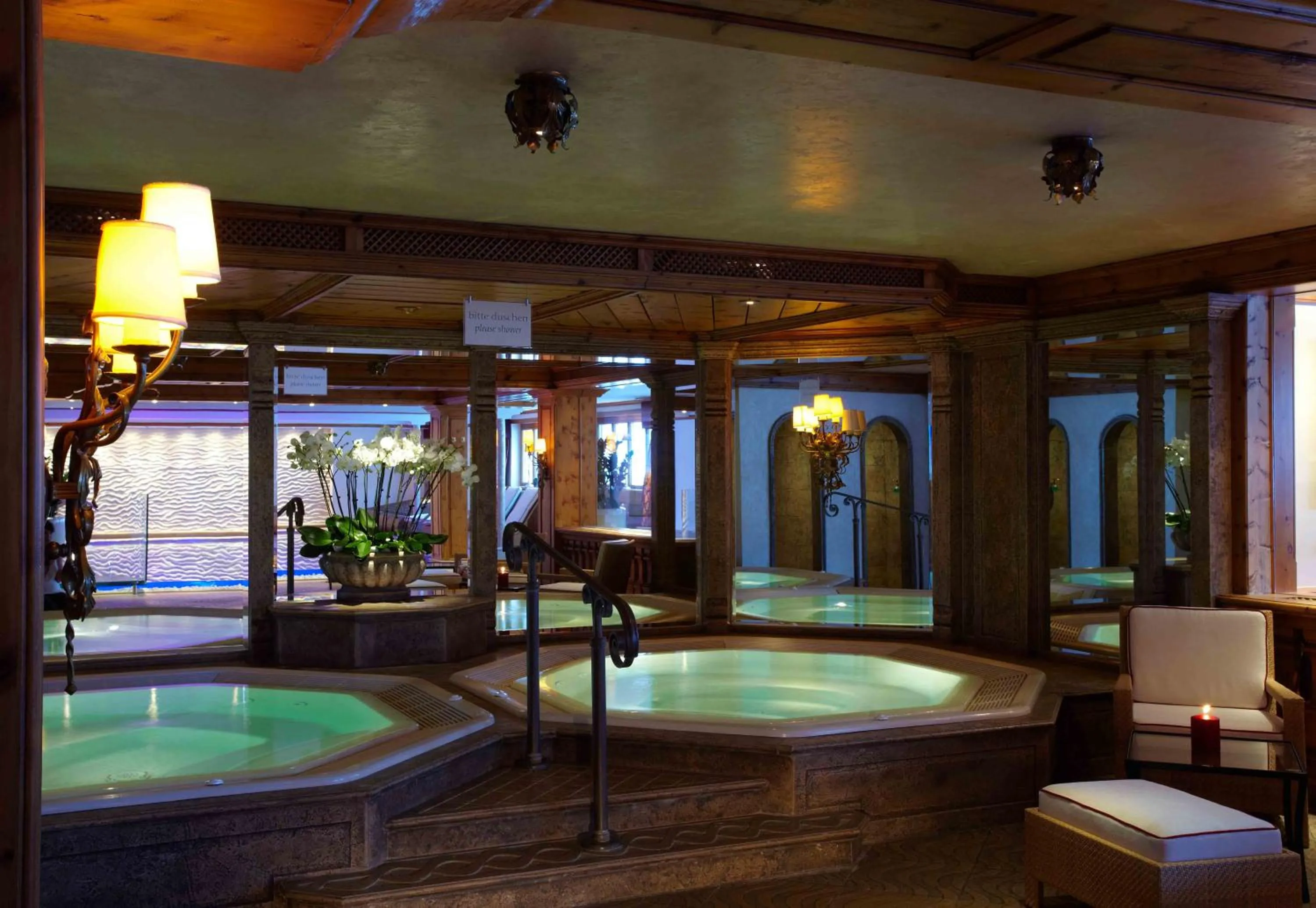 Swimming pool in Sporthotel Lorünser