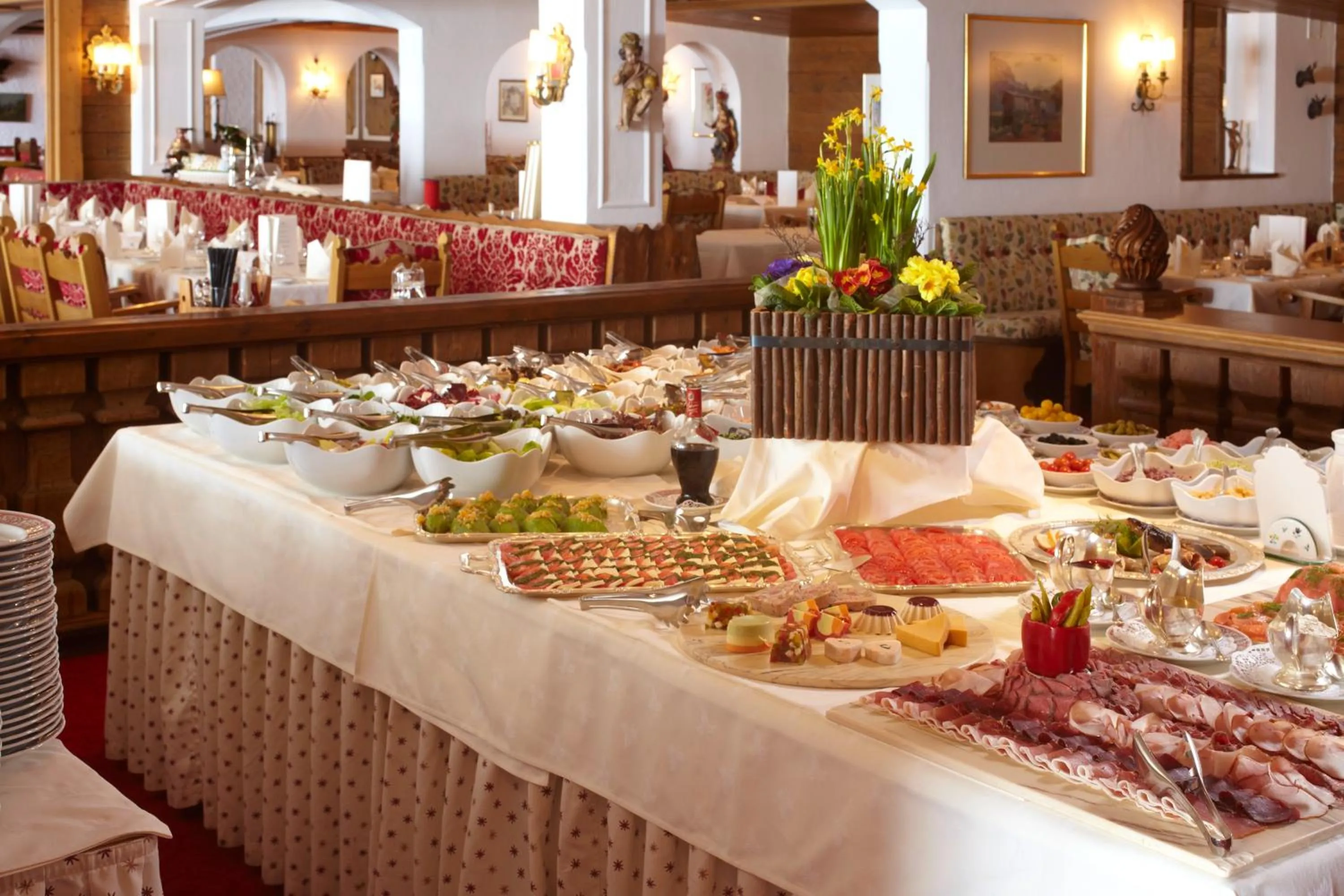 Restaurant/places to eat in Sporthotel Lorünser