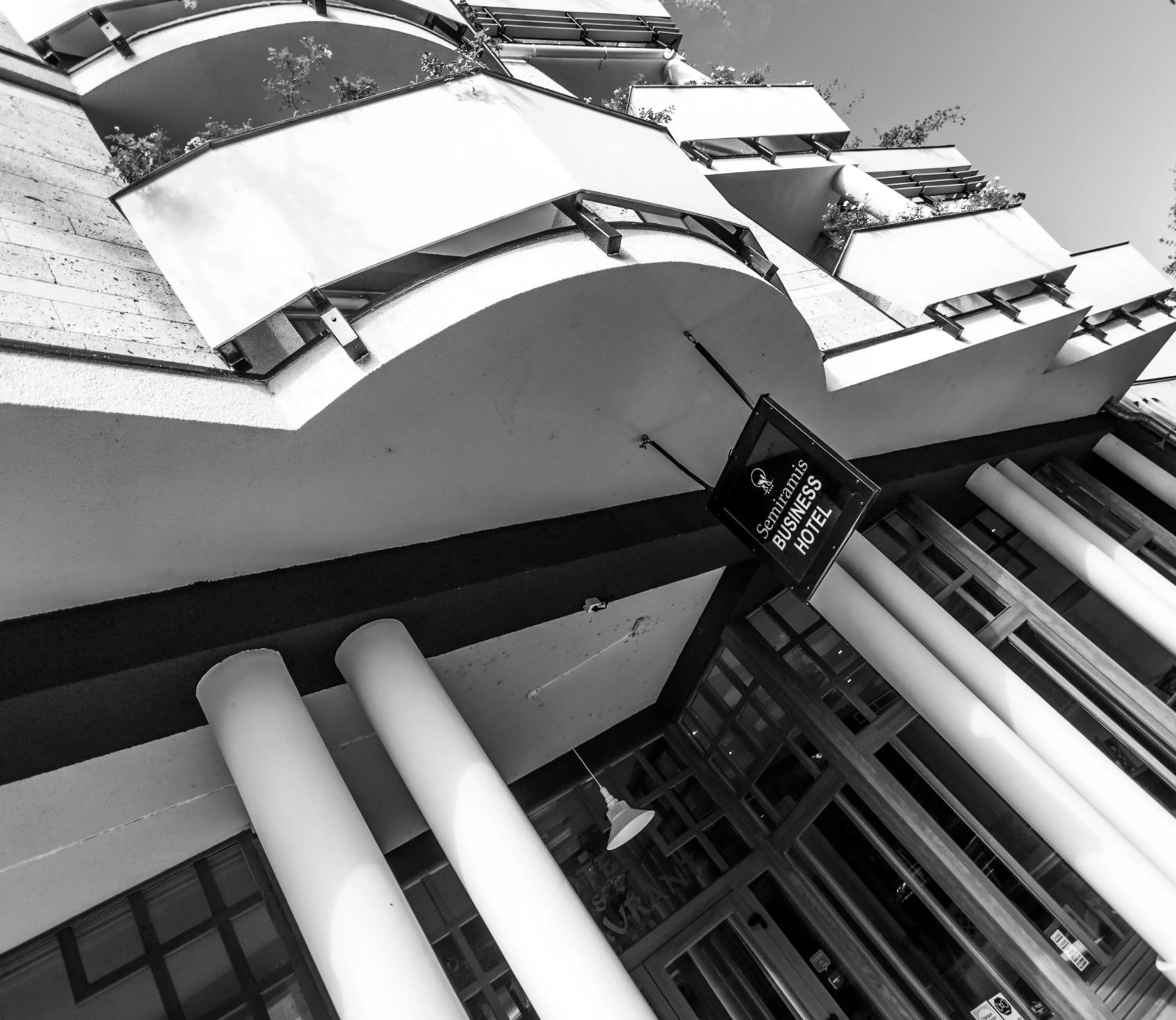 Facade/entrance in Semiramis Business Hotel