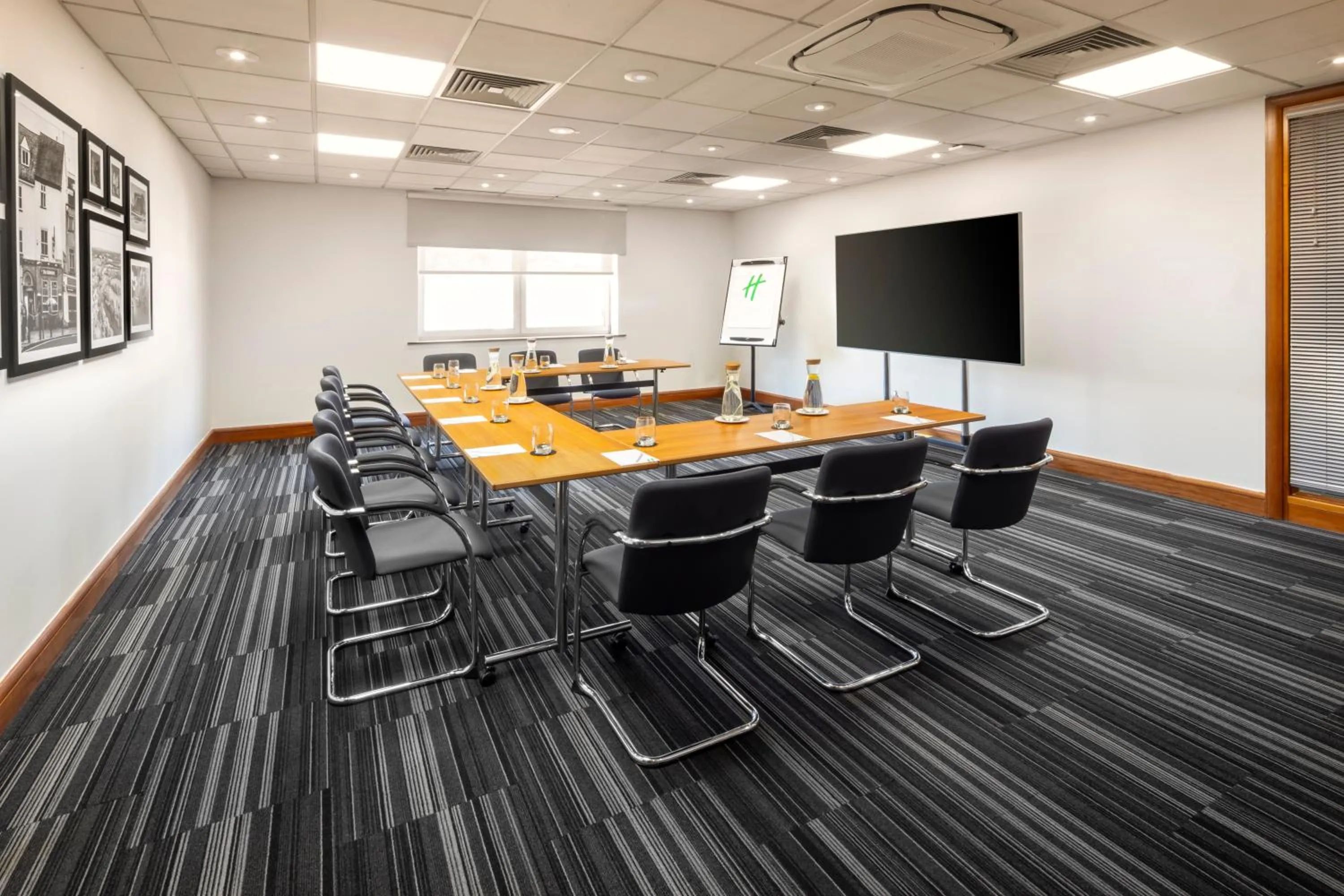Meeting/conference room in Holiday Inn Reading South M4 Jct 11 by IHG