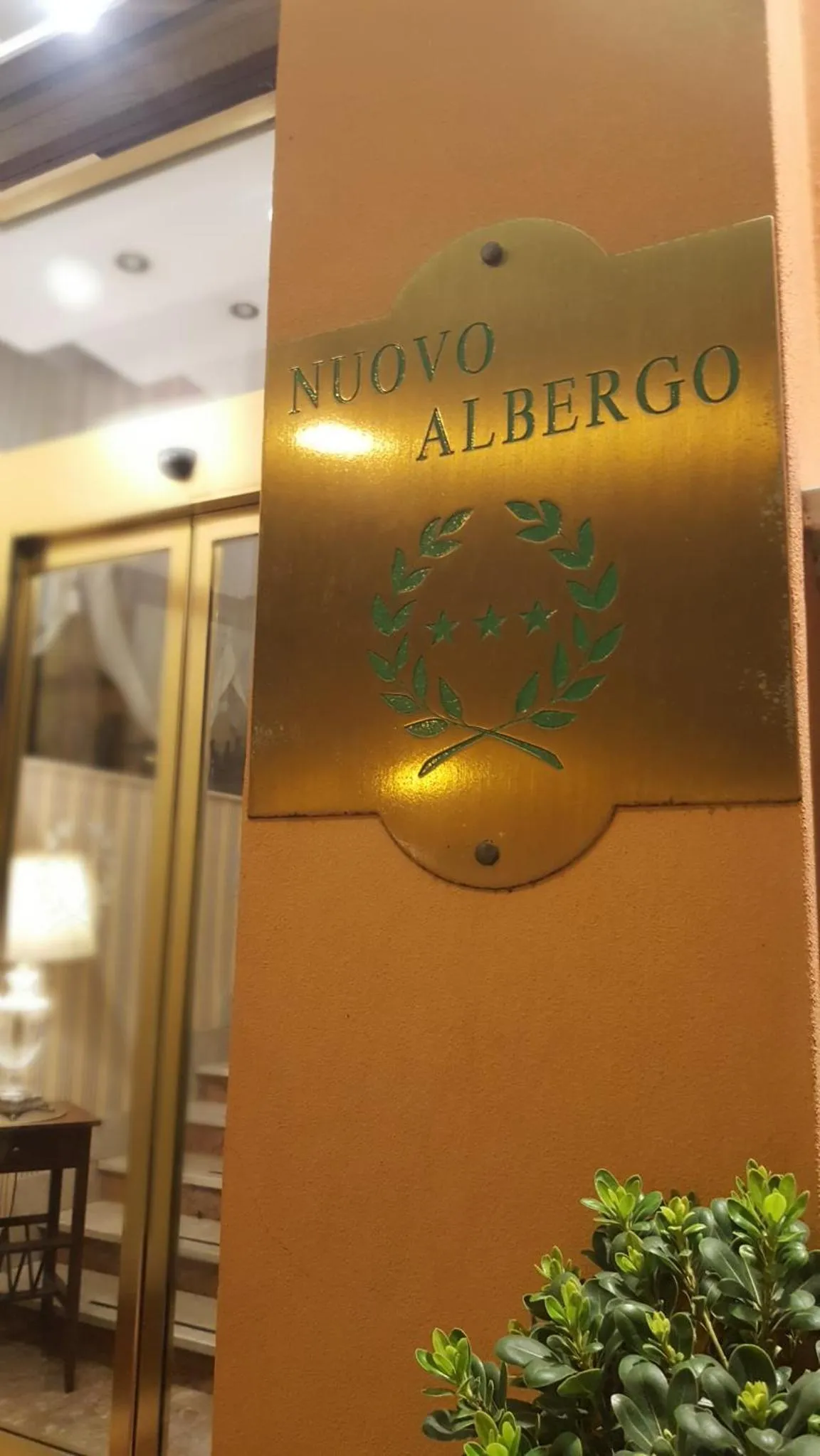 Facade/entrance in Nuovo Albergo